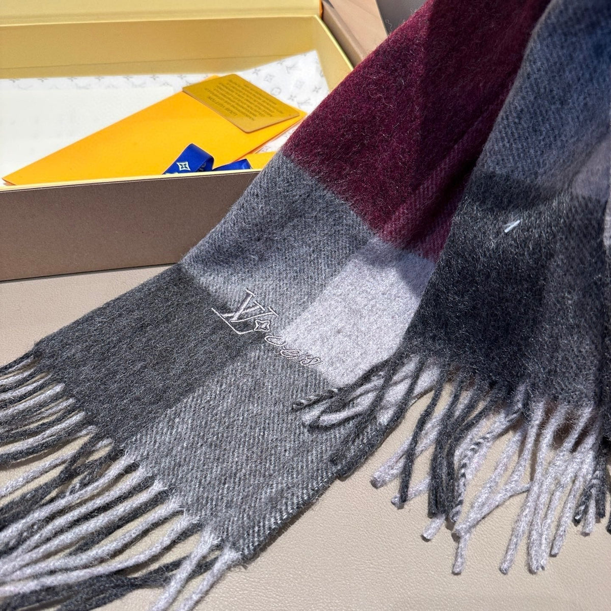 LV Scarf 185cm Burgundy Black Gray Wool Cashmere 977002