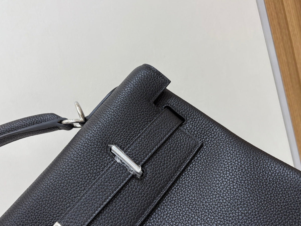 High-end Hermes 2026 Kelly Maxi Bag 42cm Togo Leather