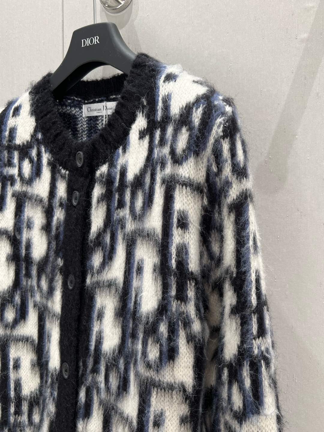 CD 25 Knitted Round Neck Cardigan Black White Mohair wool 210006