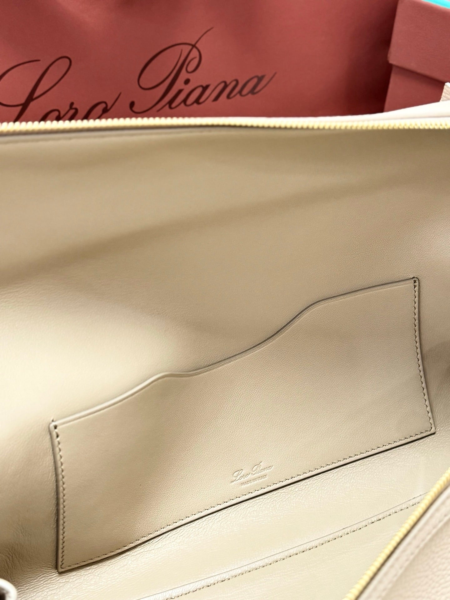 LP 2026 Extra Softy Bag L33 Beige /Sun Gold Grained Calfskin