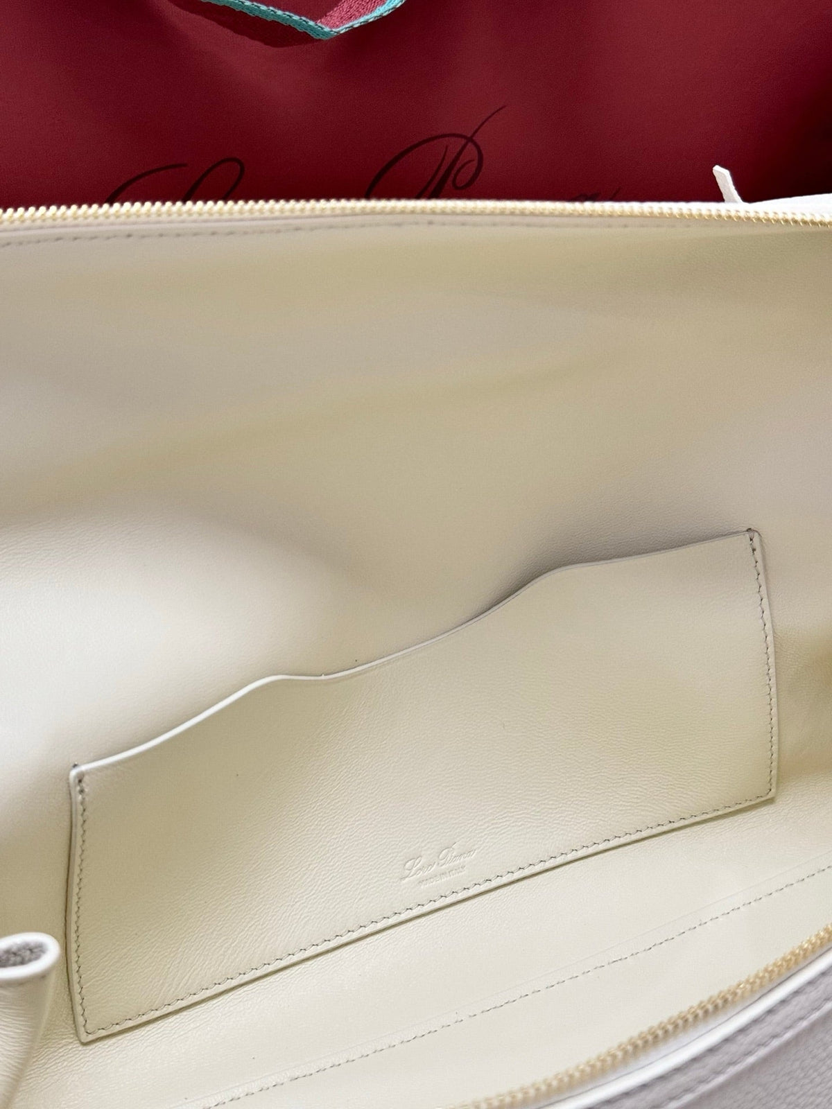 LP 2026 Extra Softy Bag L33 Off-white /Sun Gold Grained Calfskin