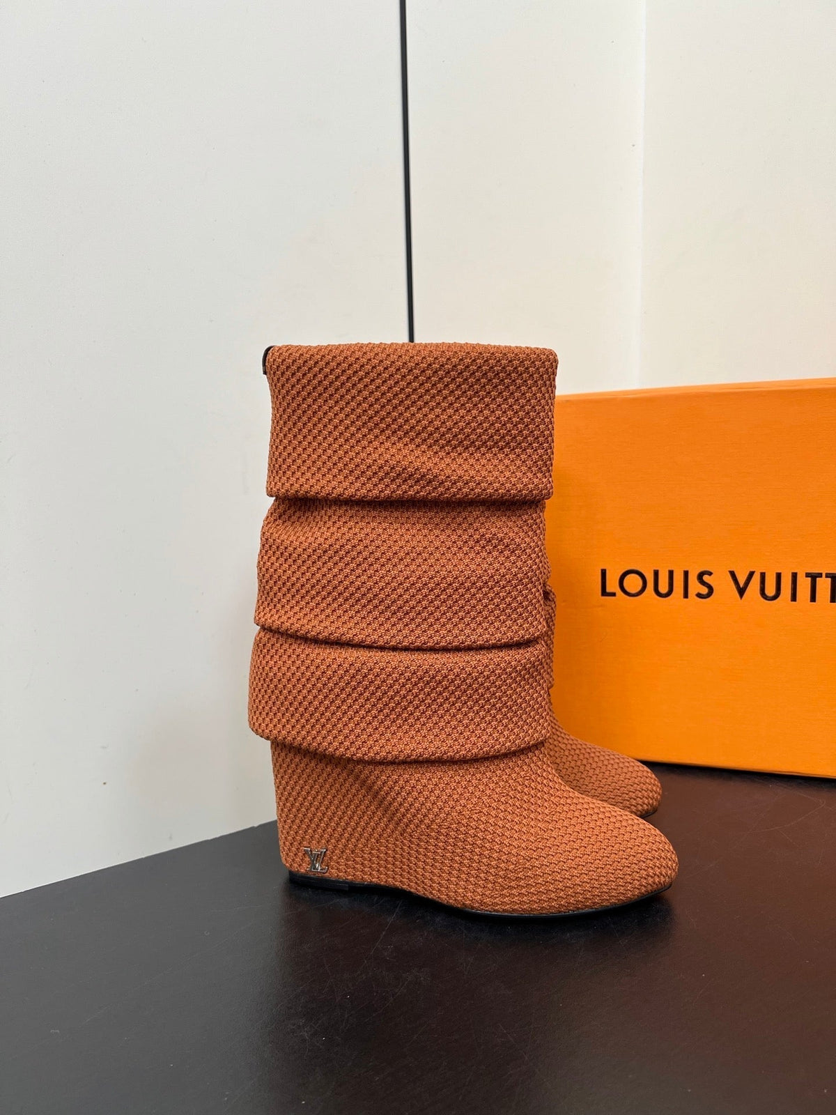 LV 26s Mid-Calf Boots 110 Camel Brown Knit Fabric 619401