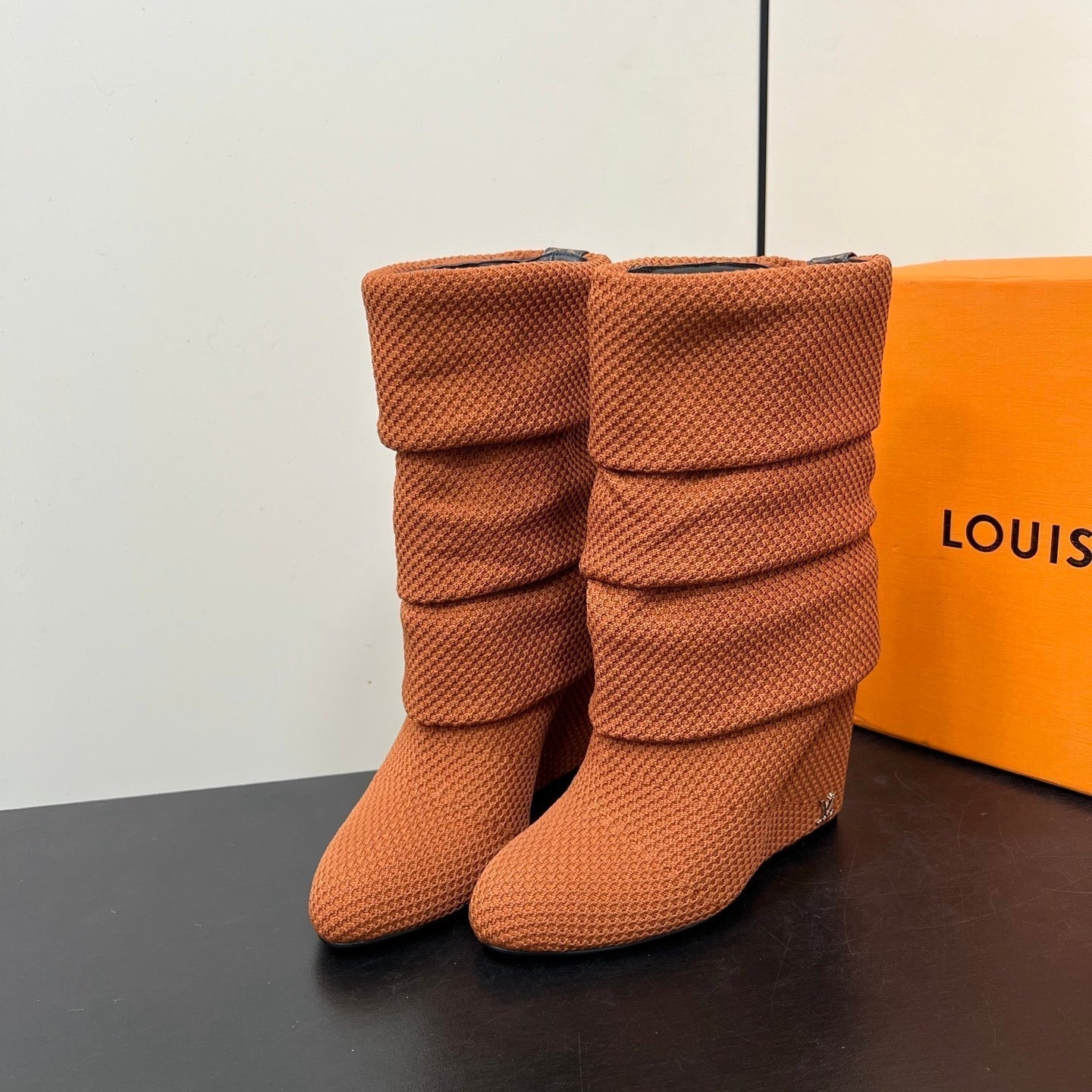 LV 26s Mid-Calf Boots 110 Camel Brown Knit Fabric 619401