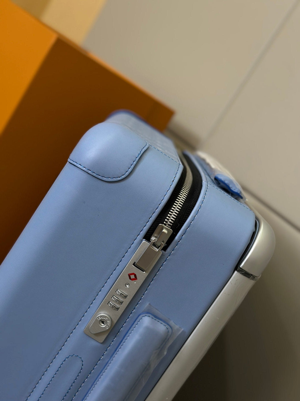 LV 2025 Horizon 55 Suitcase Sky Blue Canvas Cowhide 273840