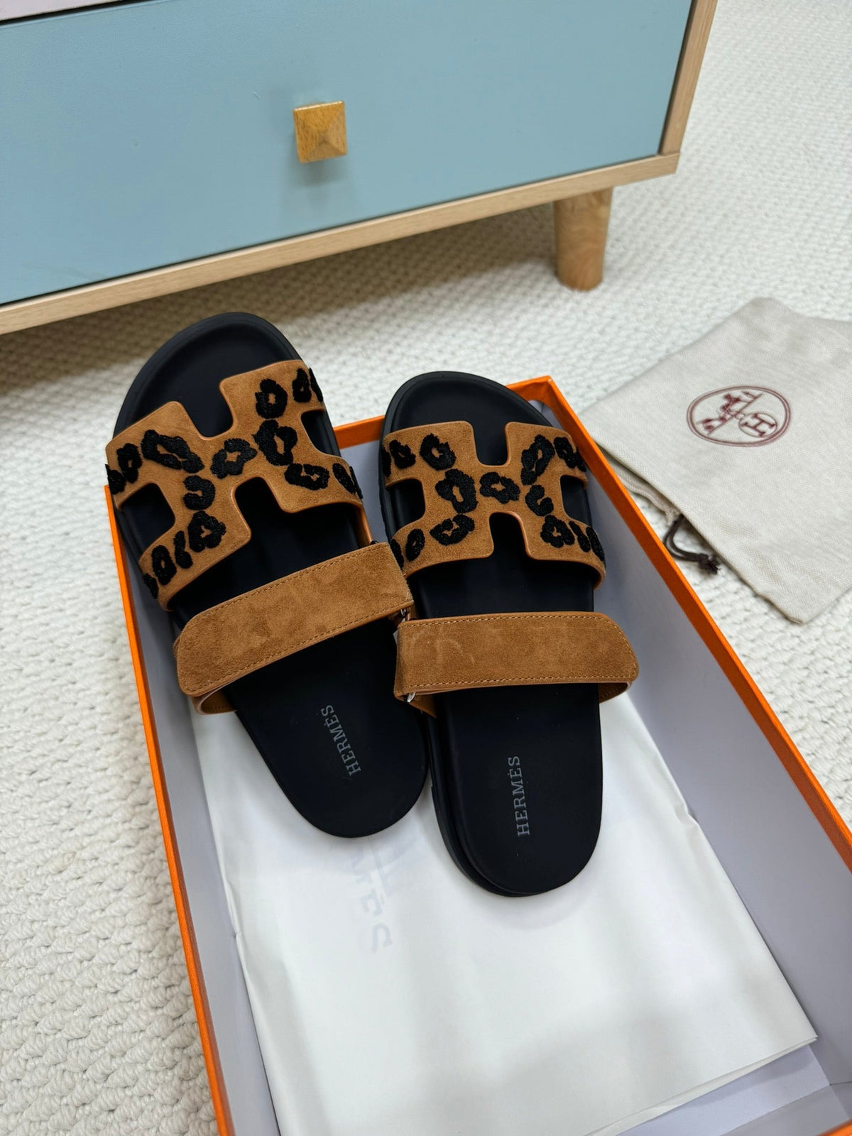 HM 26ss Slippers Black Brown Suede Leather 618574