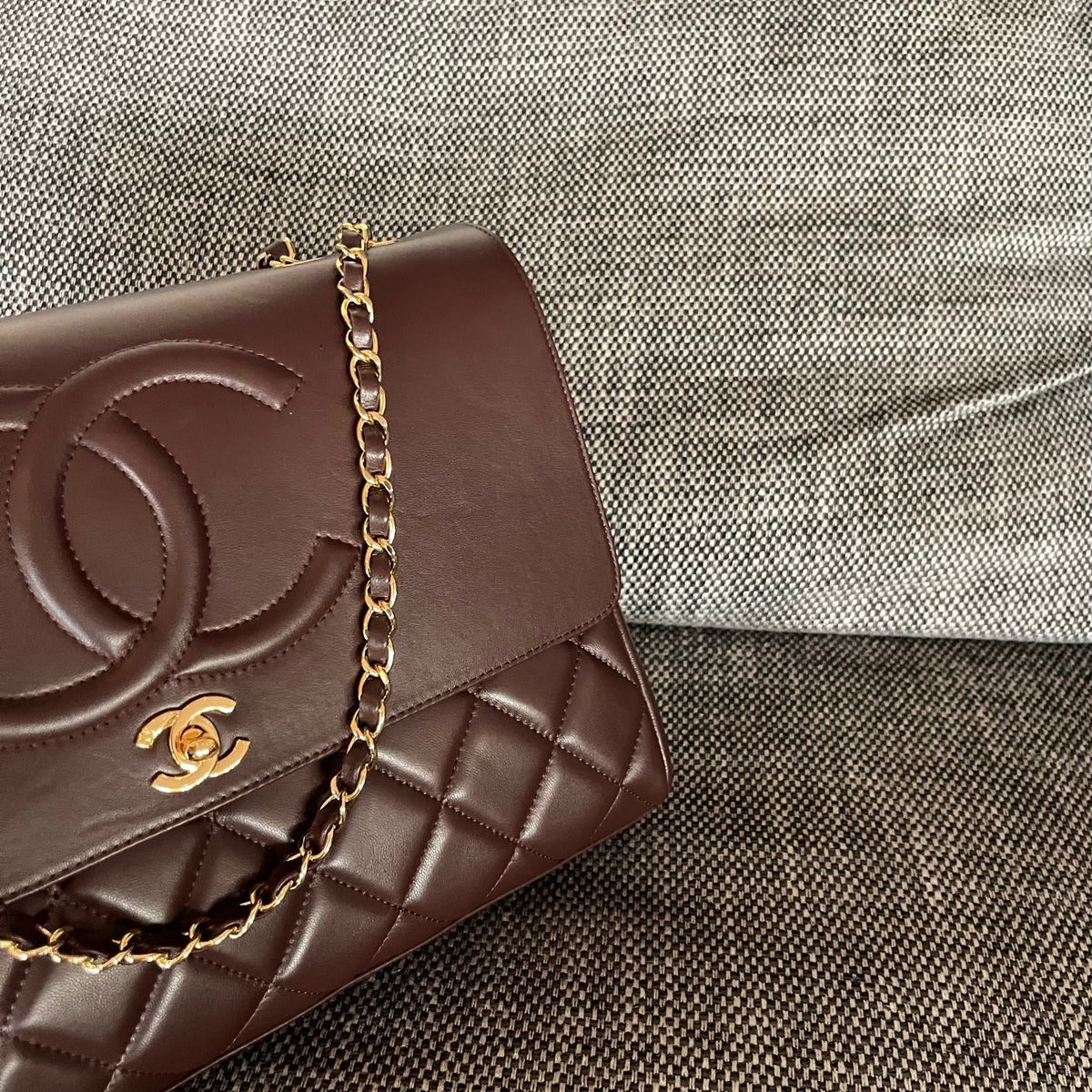Chanel 2026 Vintage Quilted Large CC Flap Bag 33cm Embossed Calfskin