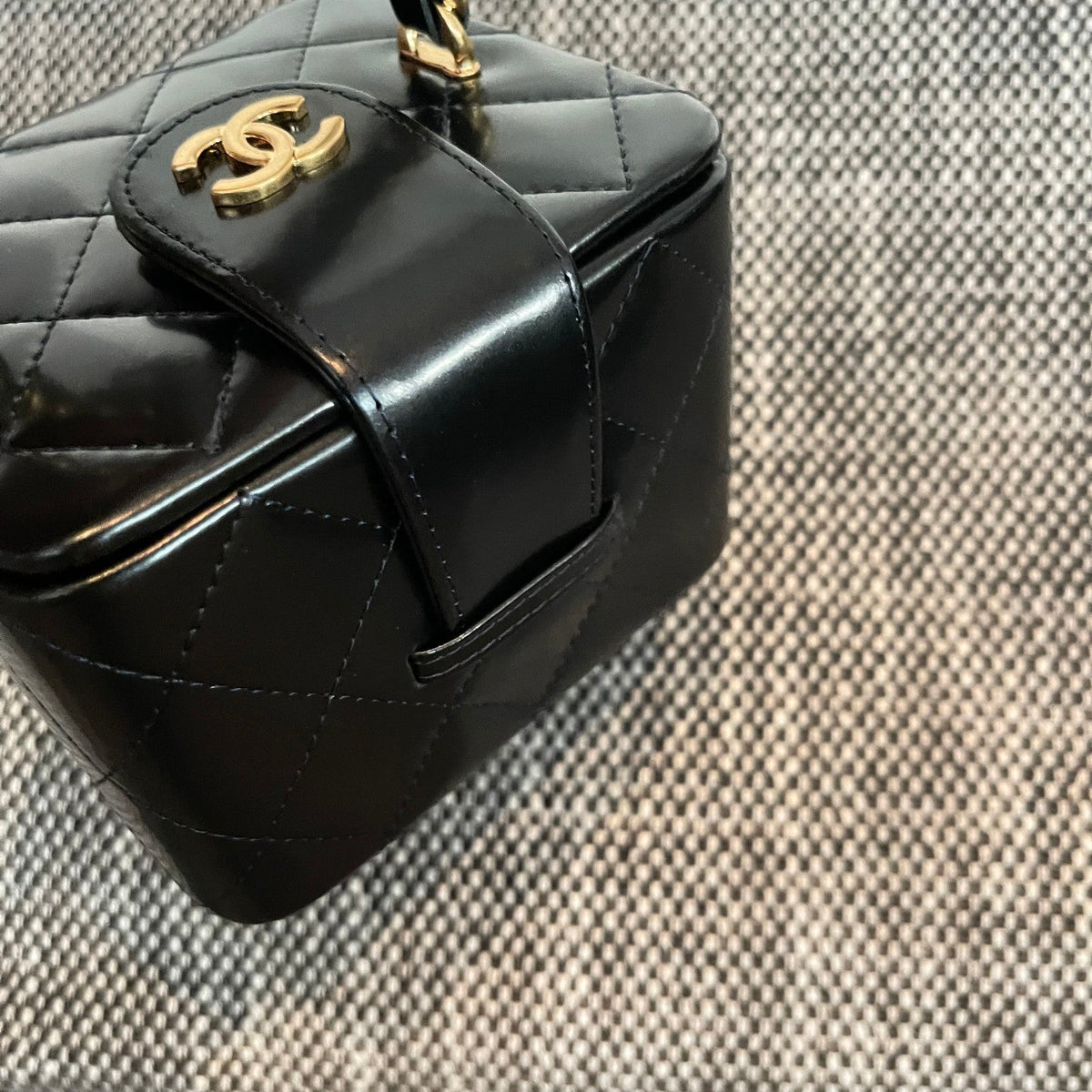 Chanel 2026 Vintage Mini Square Vanity Case 11cm Patent Calfskin