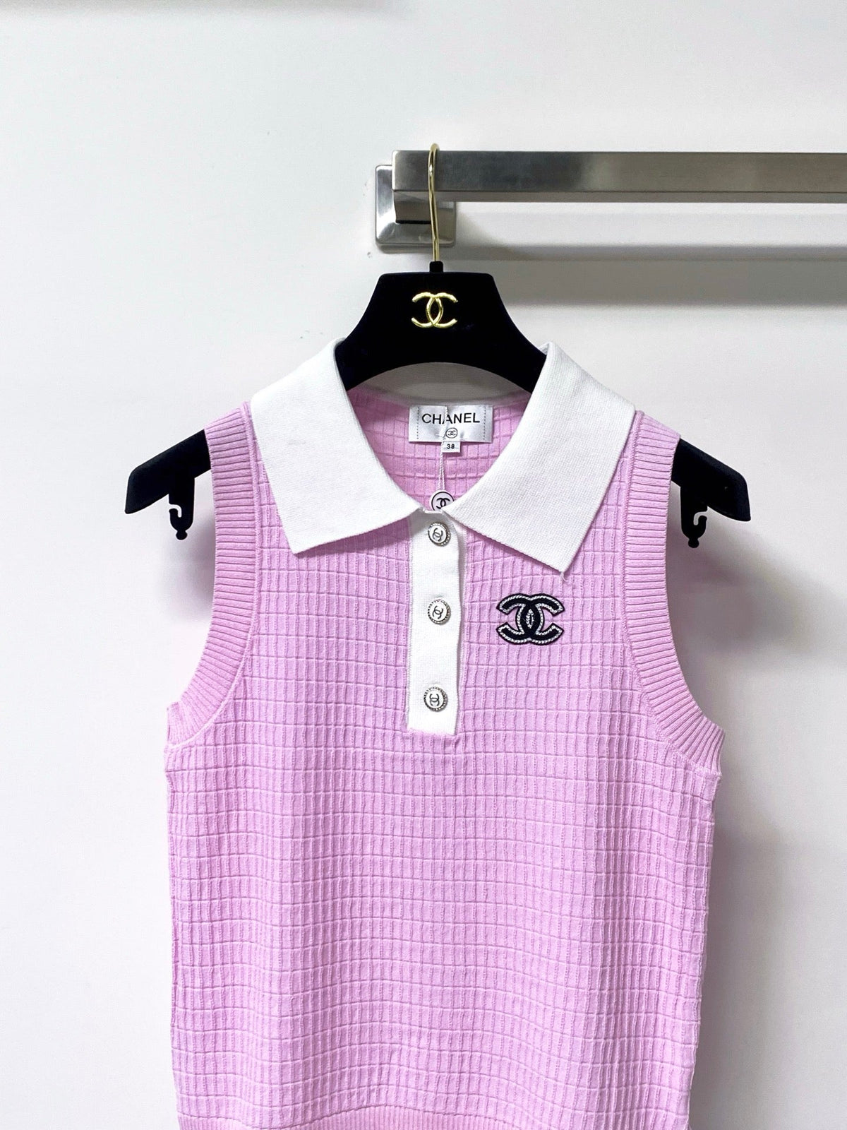 Chanel 2026 Pink Sleeveless Knit Polo Top Tencel 310323