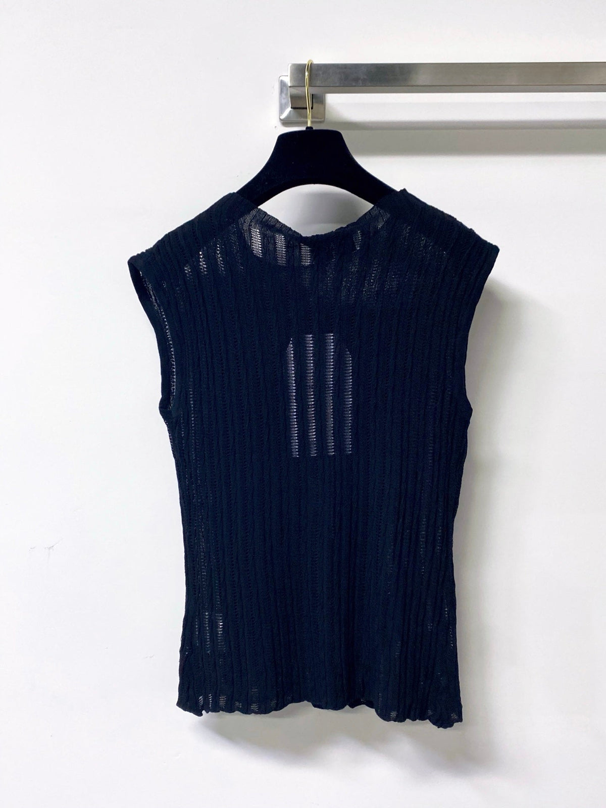 Chanel 2026 Sleeveless Knit Top CC Logo Tencel 310305