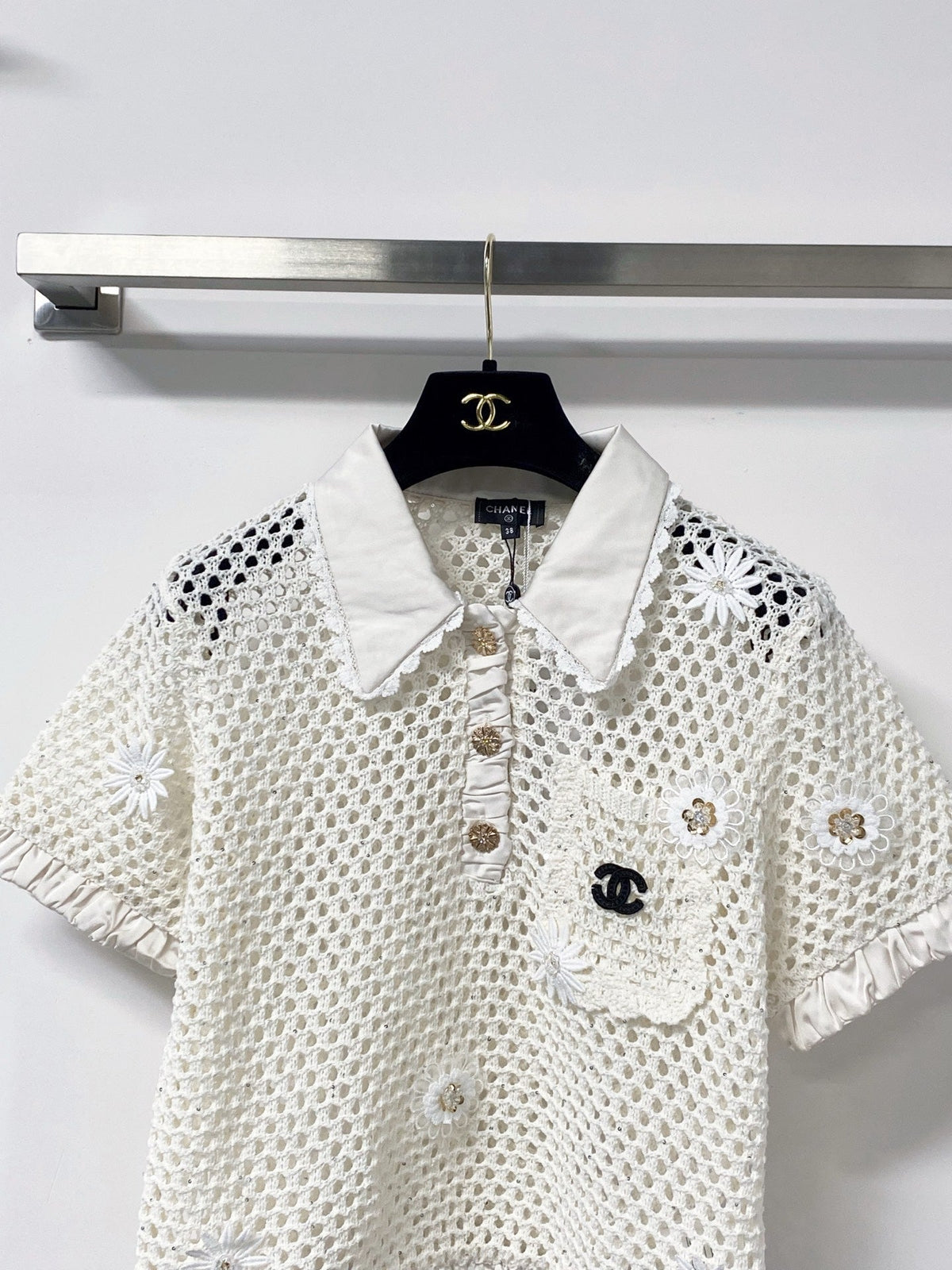 Chanel 2026 Daisy Pattern Knit Short-Sleeve Shirt White Wool 673370
