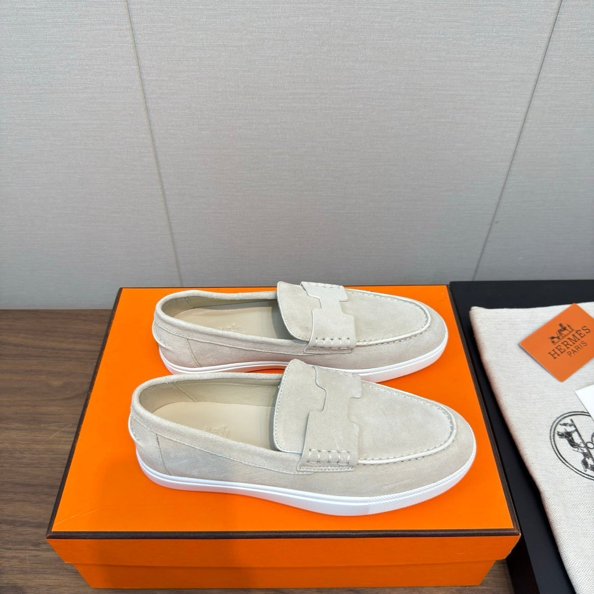 HM 25 Loafers White Cowhide 329171
