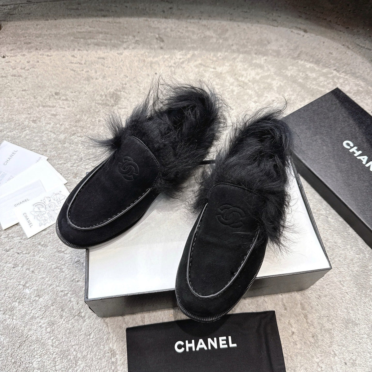 Chanel 2026 Shiny Crumpled Loafers Suede Leather Fur 188080