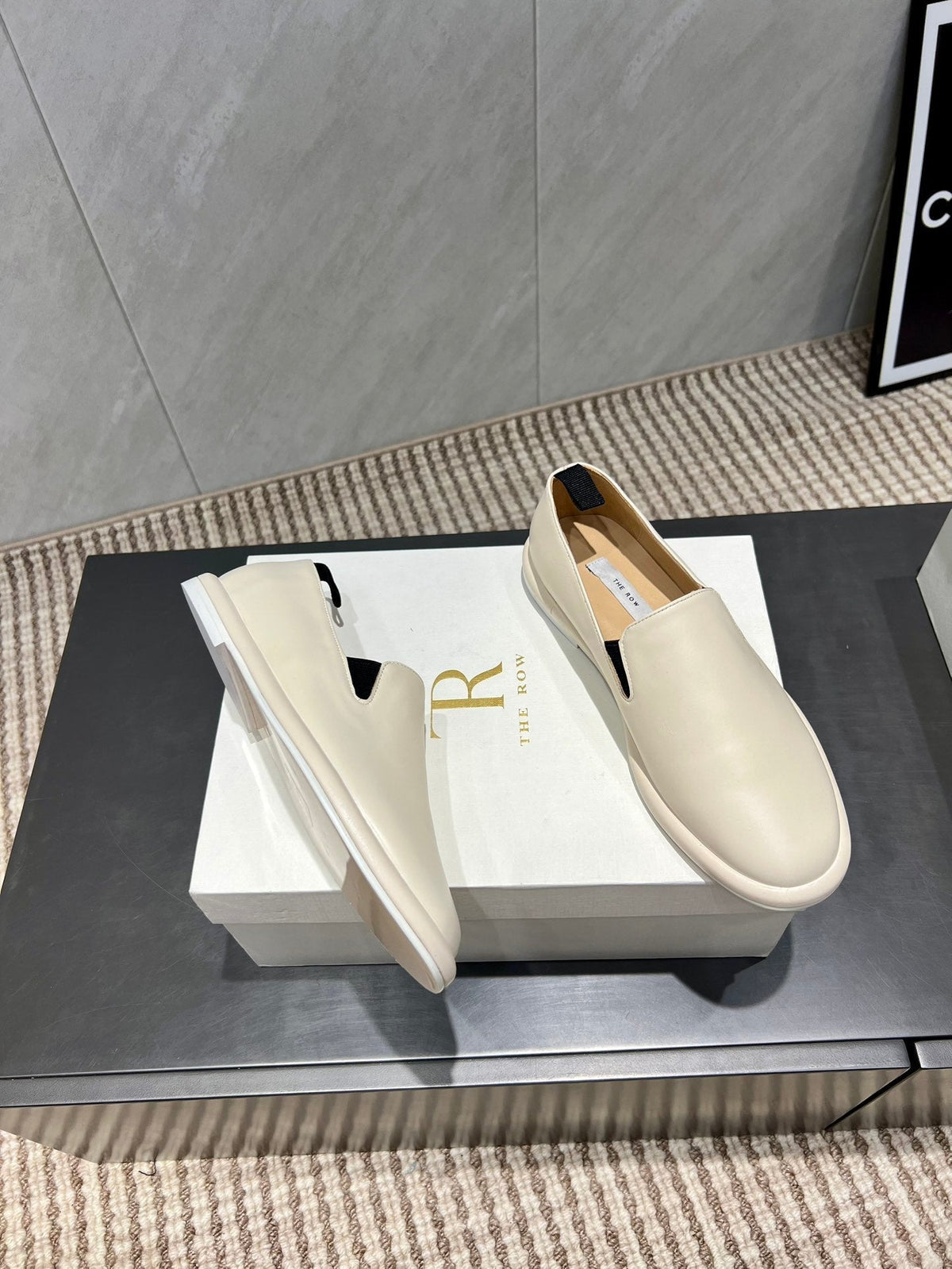 The Row 2025 Loafer Cream Cowhide 540487