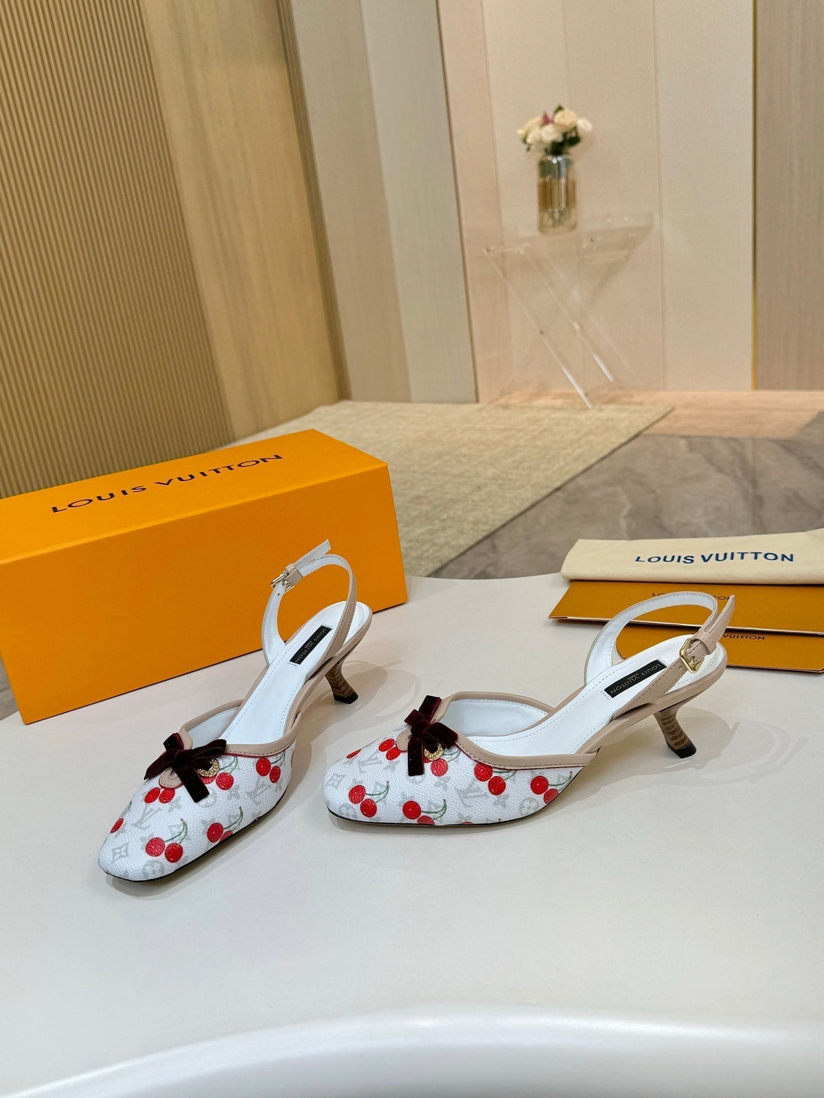 LV 26ss Slingback 60 White Cherry Monogram Cowhide 664893