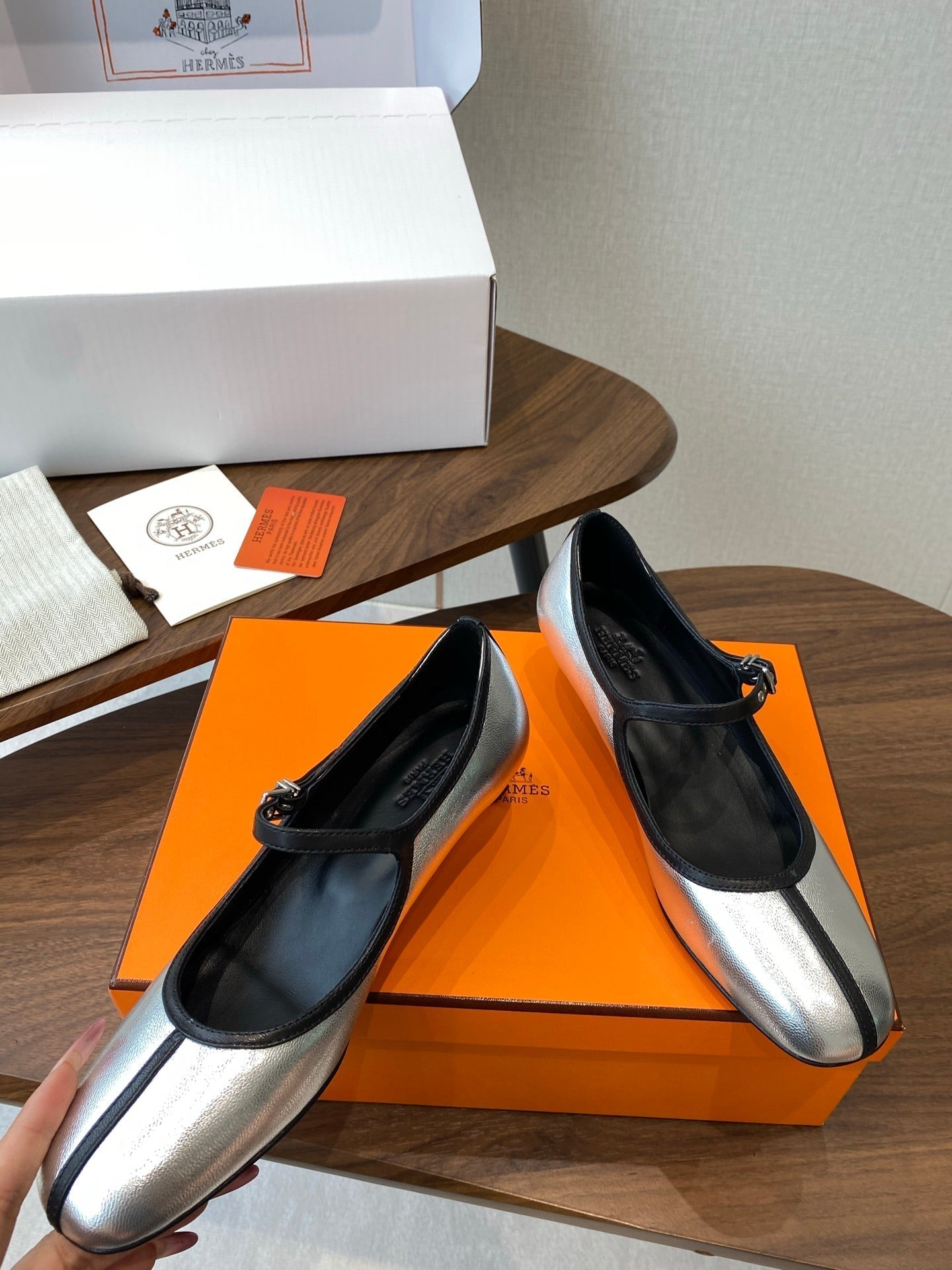HM  25s Mary Jane 40mm Sliver Calfskin 422568