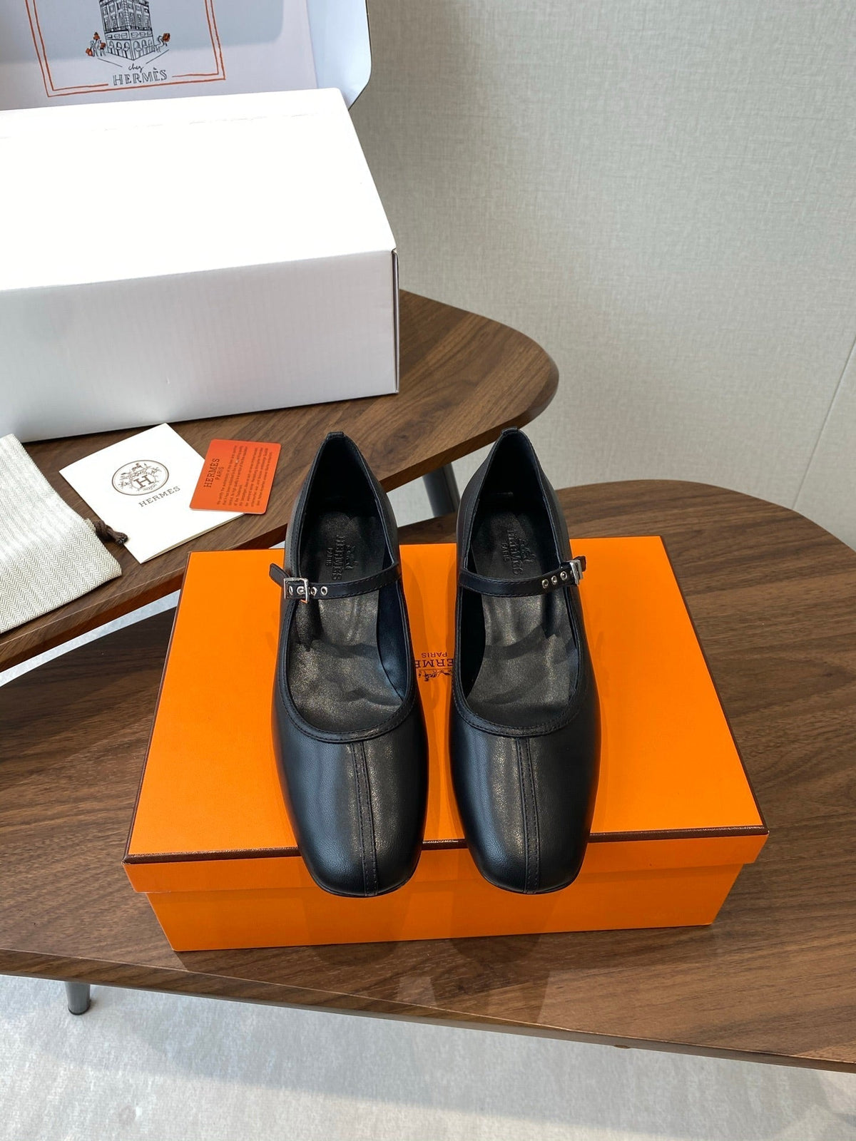 HM  25s Mary Jane 40mm Black  Calfskin 422570