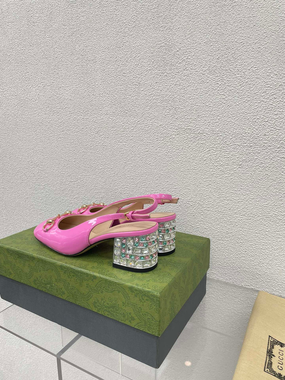 GG WOMEN'S HORSEBIT SLINGBACK IN FUSCIA PINK CALFSKIN WITH RHINSTONES