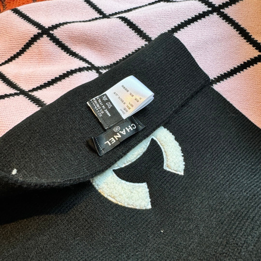 CC Scarf 180 CM In Black Mix Pink Wool 421510