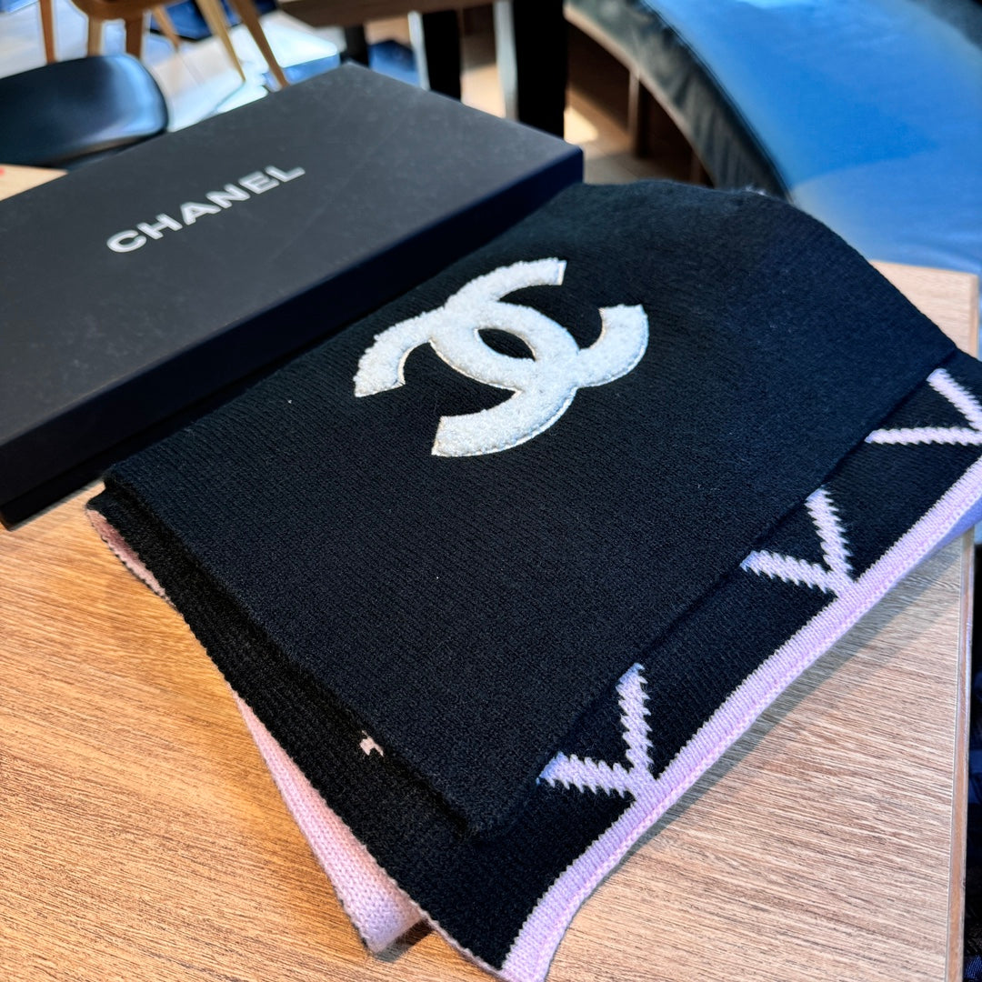 CC Scarf 180 CM In Black Mix Pink Wool 421510