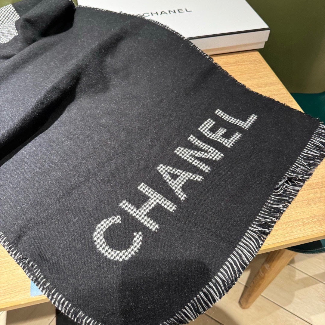 CC Scarf 185 CM In Black Mix Grey Serrated Shape Cashmere 422861