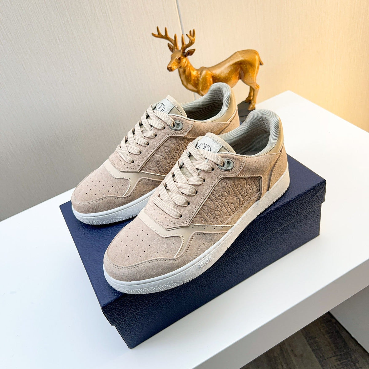 CD 25 B57 Sneaker Beige Suede 750634