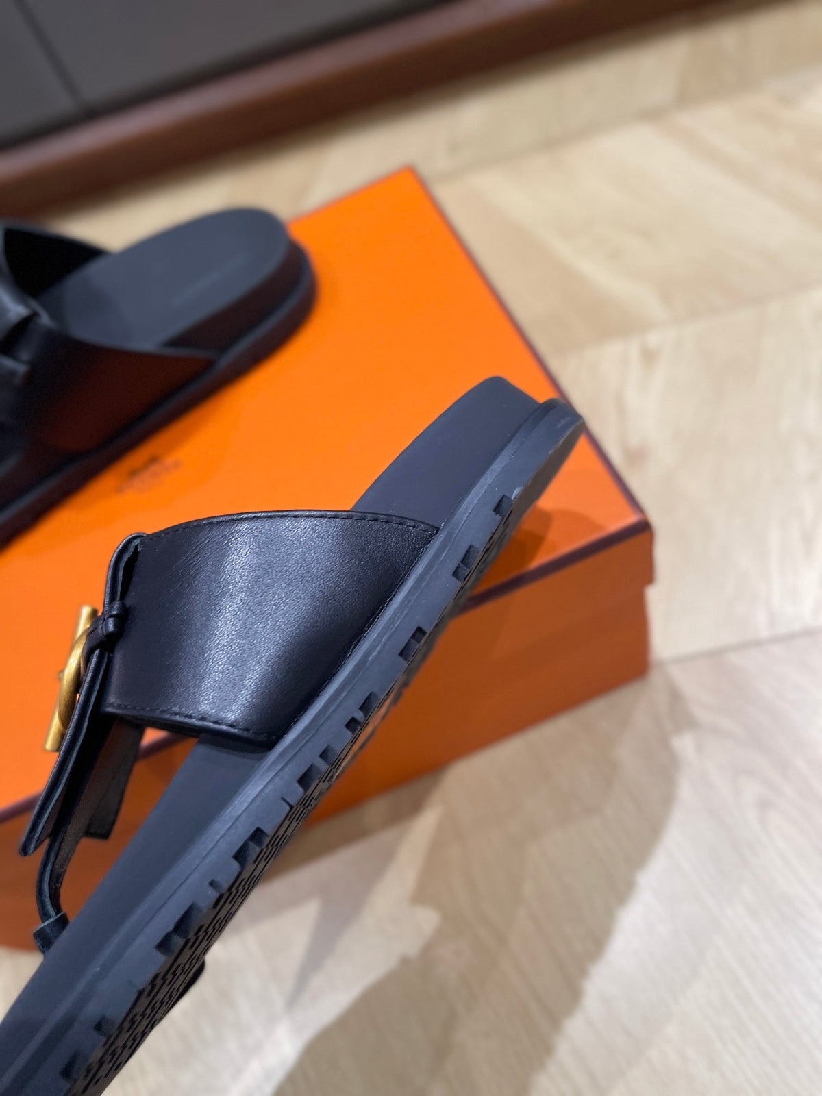 HM 25 Joyce Sandal Calfskin and Rubber 245695