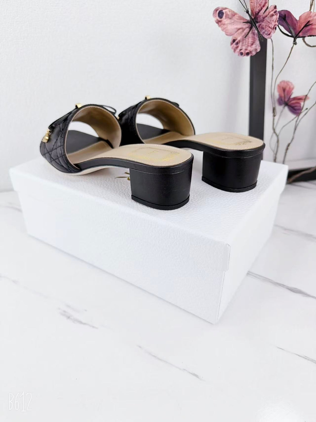 CD 26s Slippers Cowhide