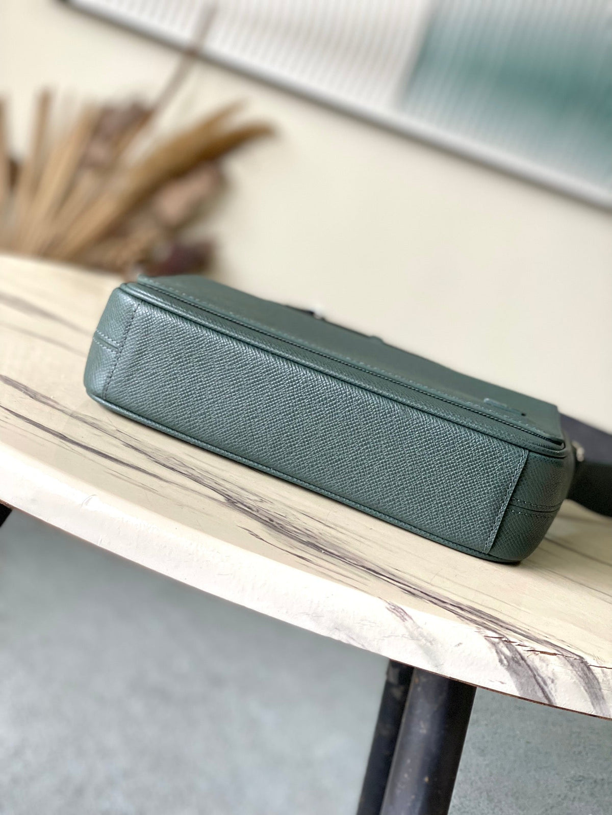 DISTRICT PM 26 IN CELESTE GREEN CALFSKIN