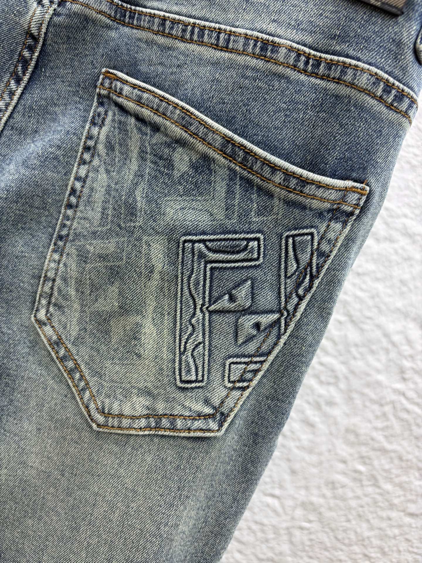 Fendi 2026 Men's Jeans Washed Blue Denim 738156
