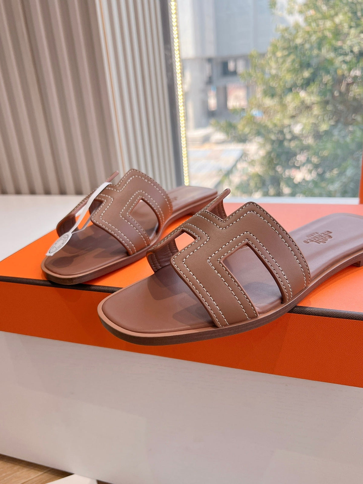 HM 25 Oran Sandal Brown Calfskin White Thread Embroidery