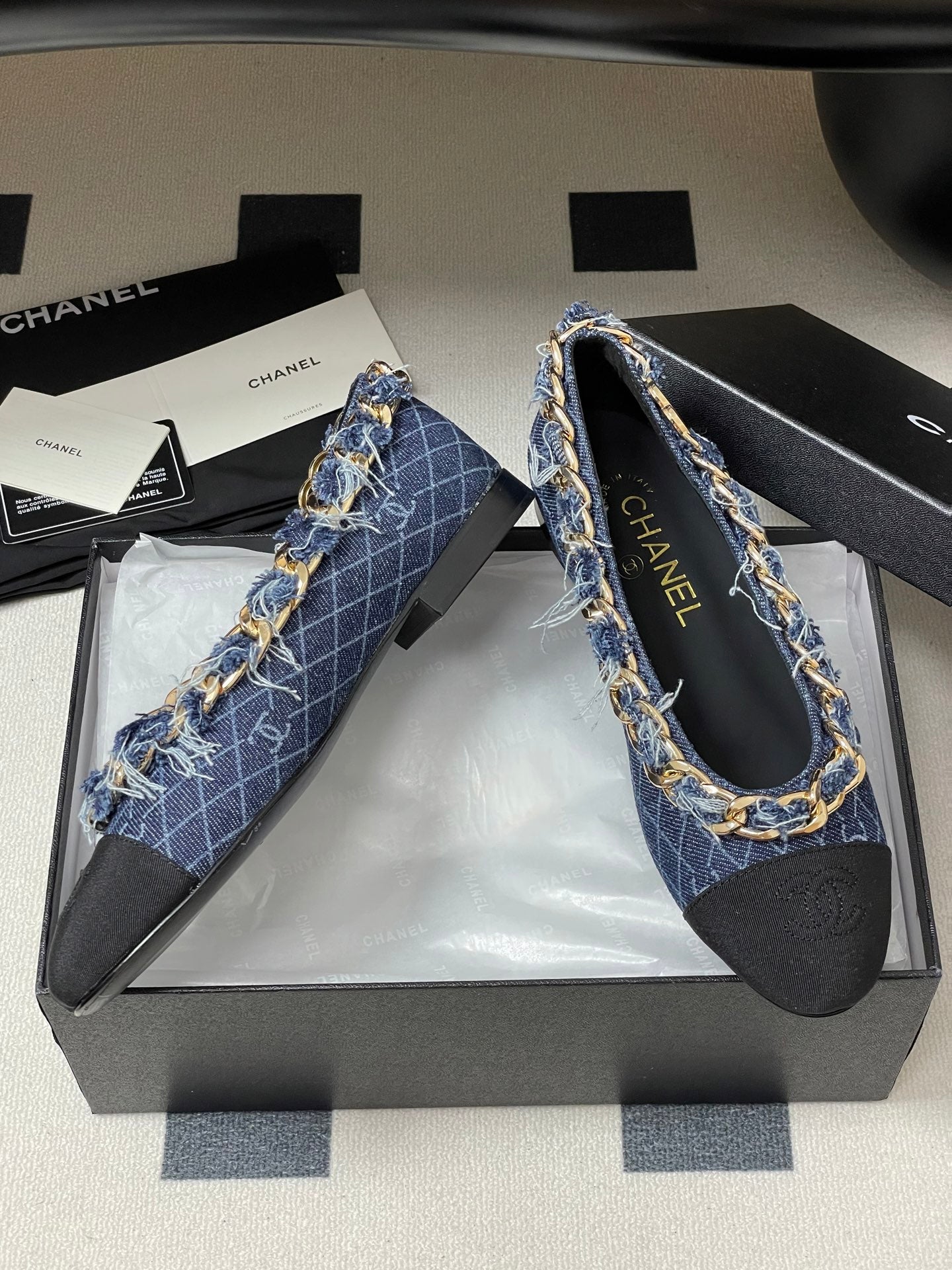 Chanel 25A Ballet Flats Big Chain Double C Dark Blue Denim Sheepskin 393816
