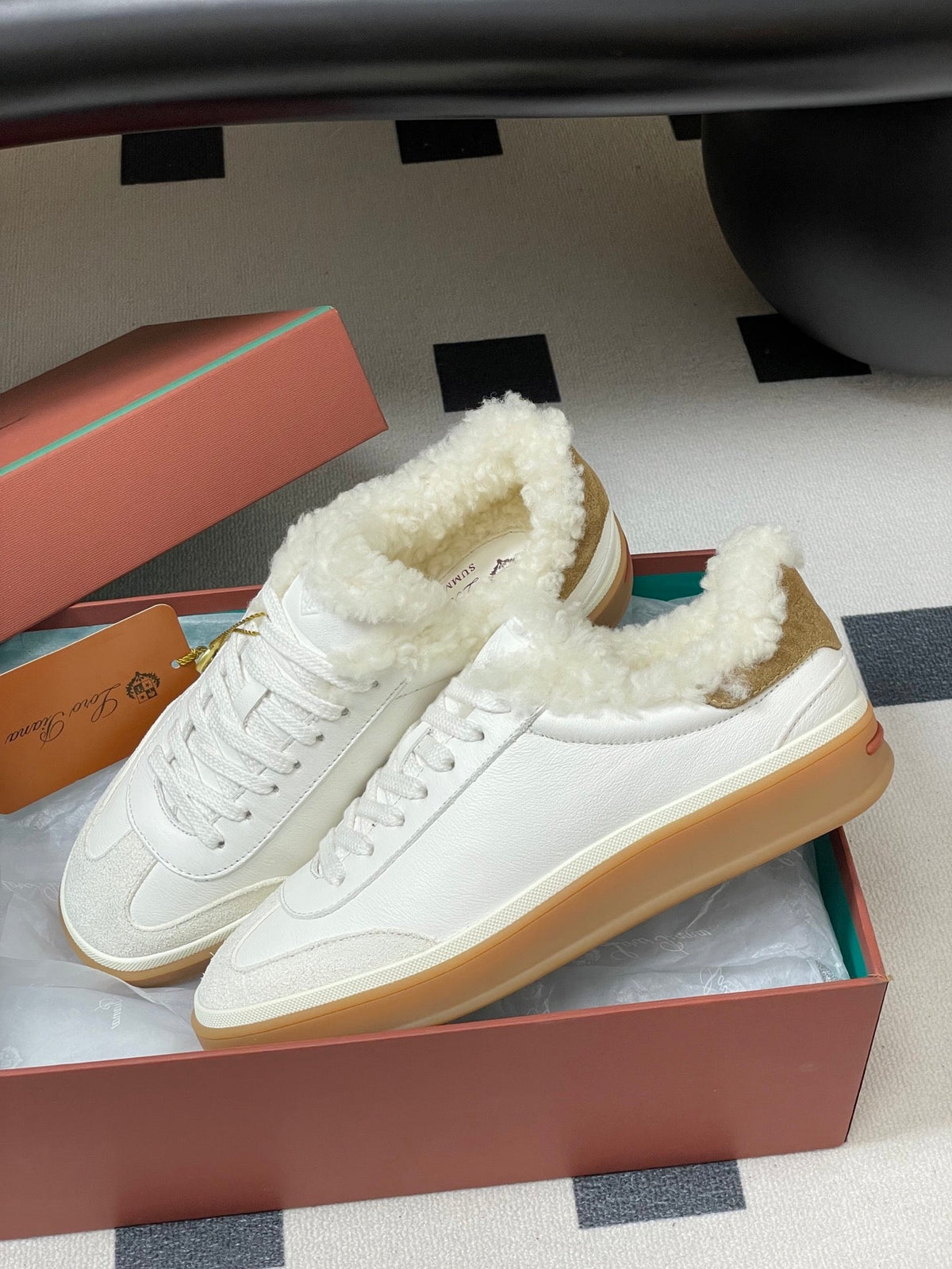 LP 25 Fur Sneaker White Suede Cowhide 534667