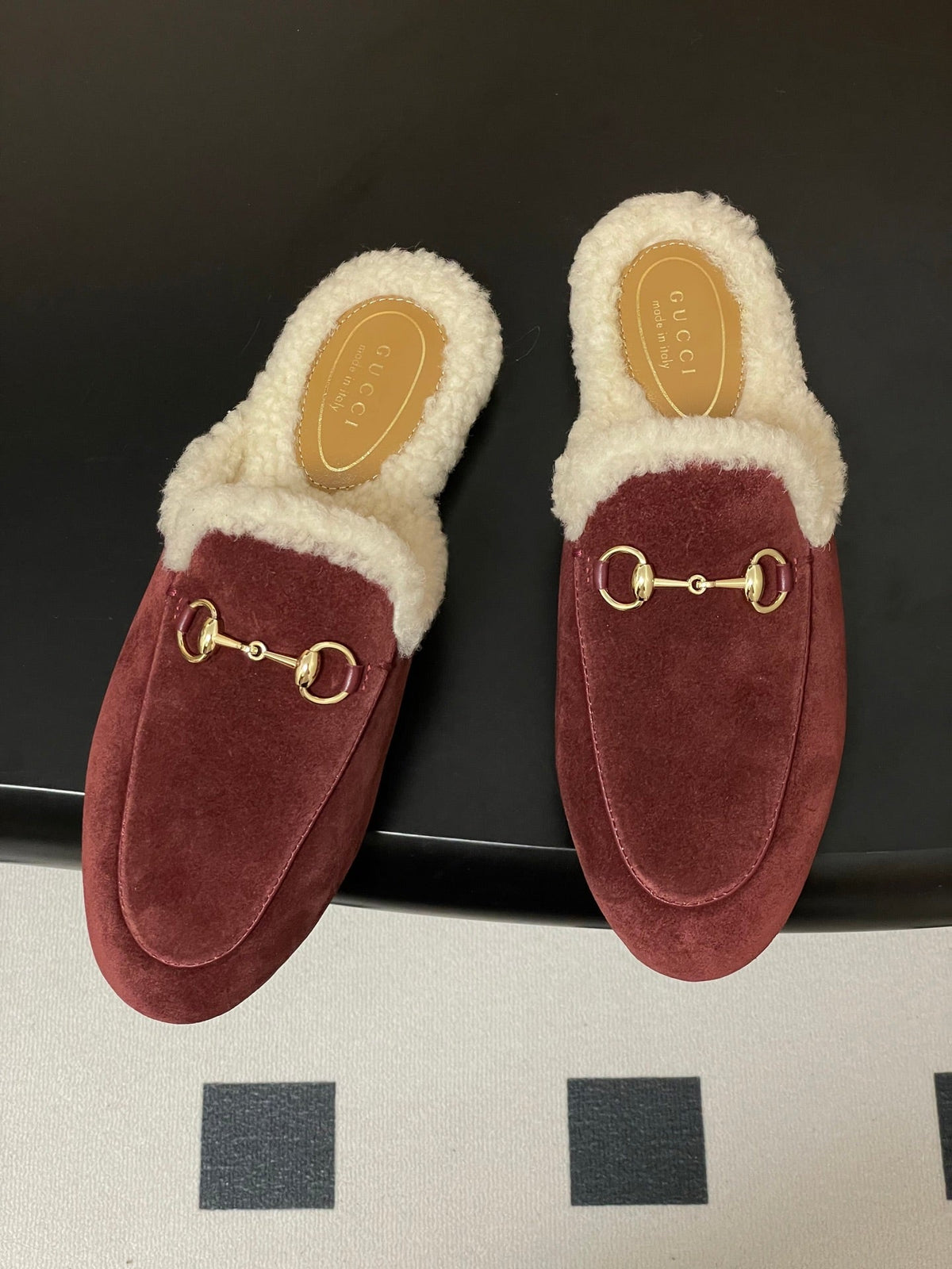 GG horsebit flat mules burgundy suede and wool 534706