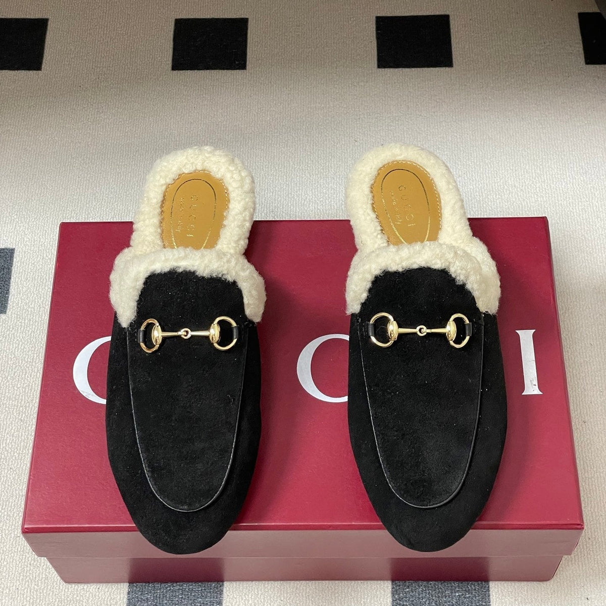 GG horsebit flat mules black suede and wool 534710