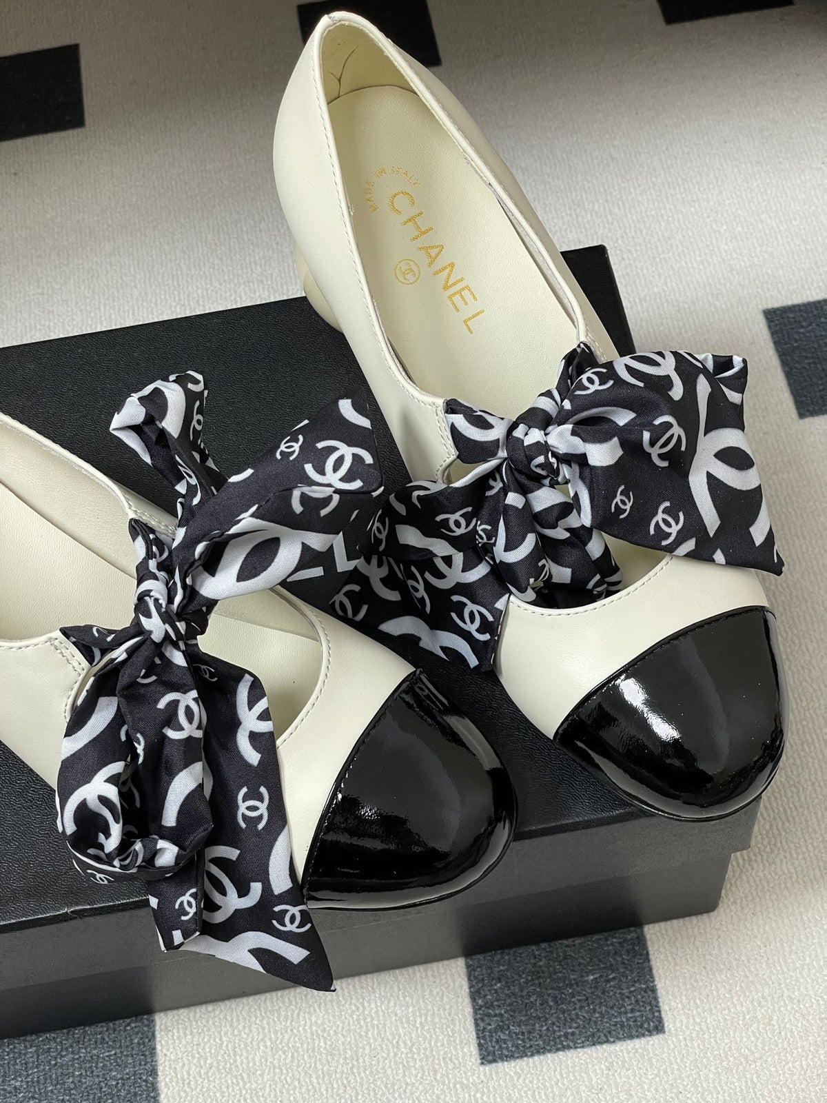 CC 26 Double C Pearl Heel Pump With Silk Ribbon Sheepskin