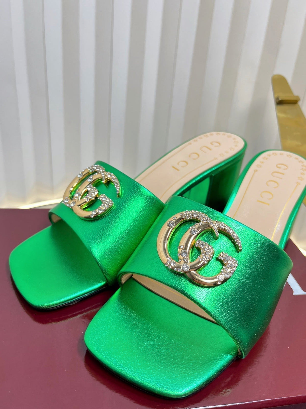 GC 25 Interlocking G Heeled Sandal Green Patent Leather 294637