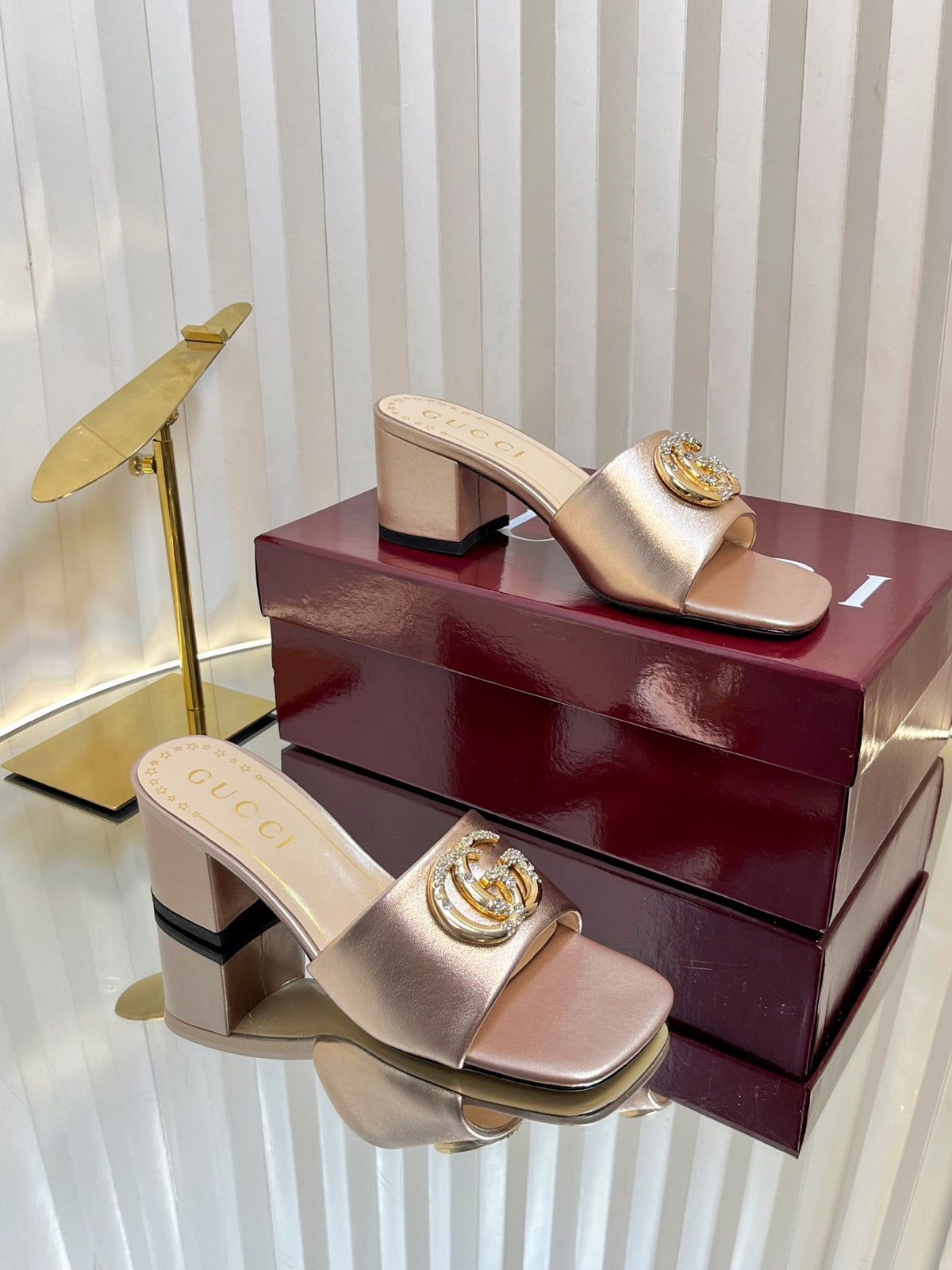 GC 25 Interlocking G Heeled Sandal Nude Patent Leather 294640