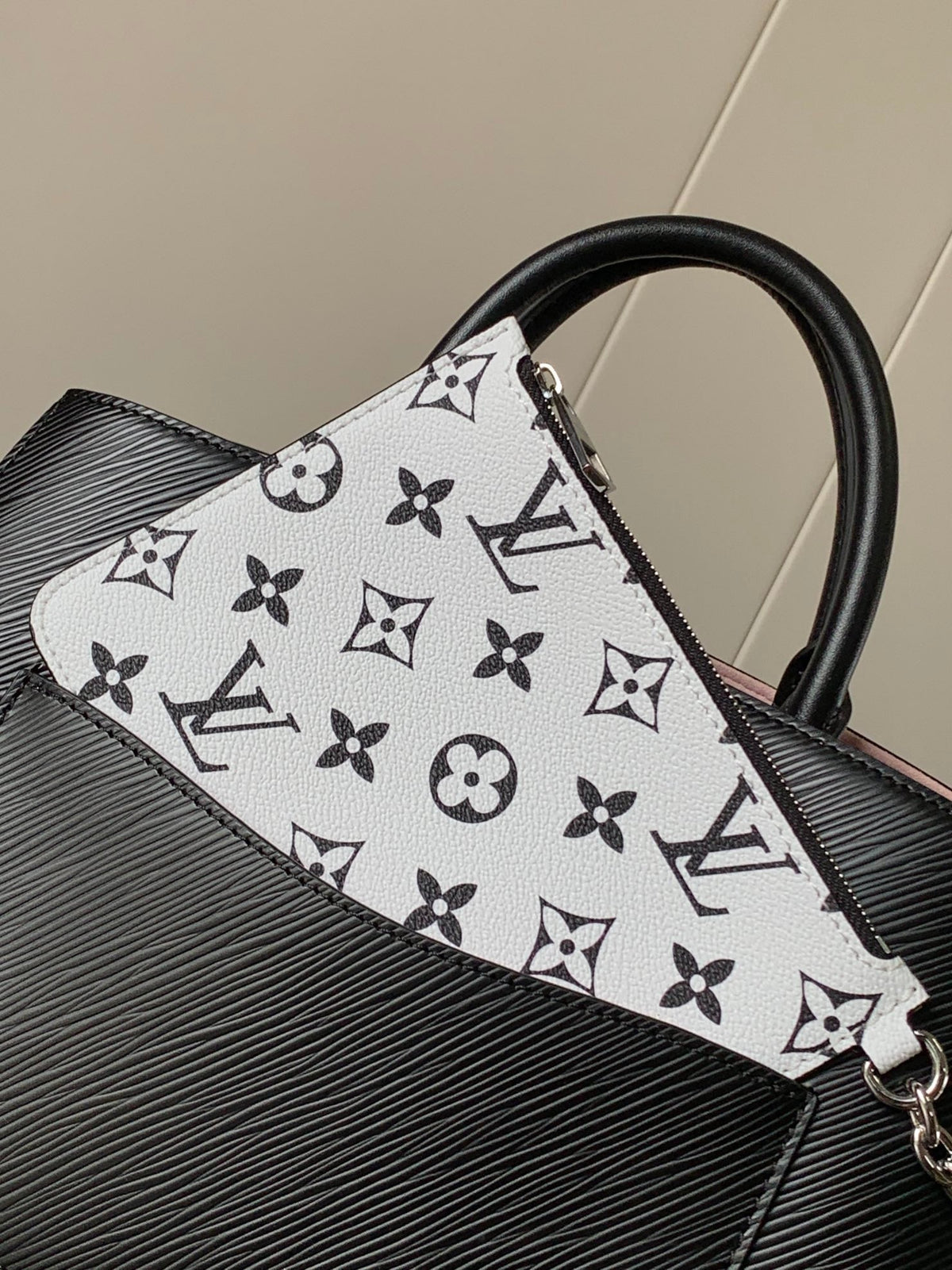 LV Marelle 30cm Tote Bag Black mix White Epi grain leather 241074