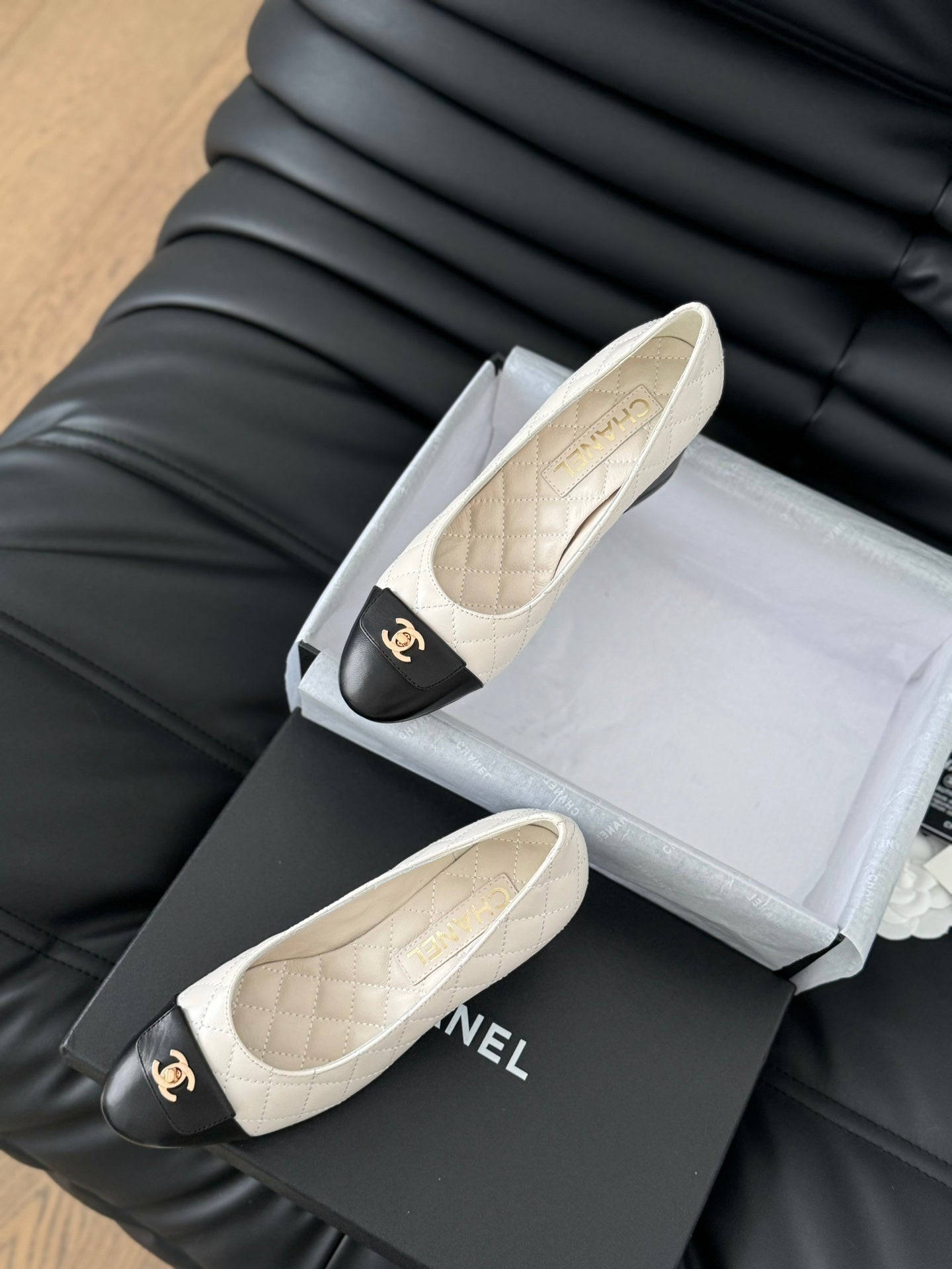 cc classic ballet flat with heel white quilted calfskin