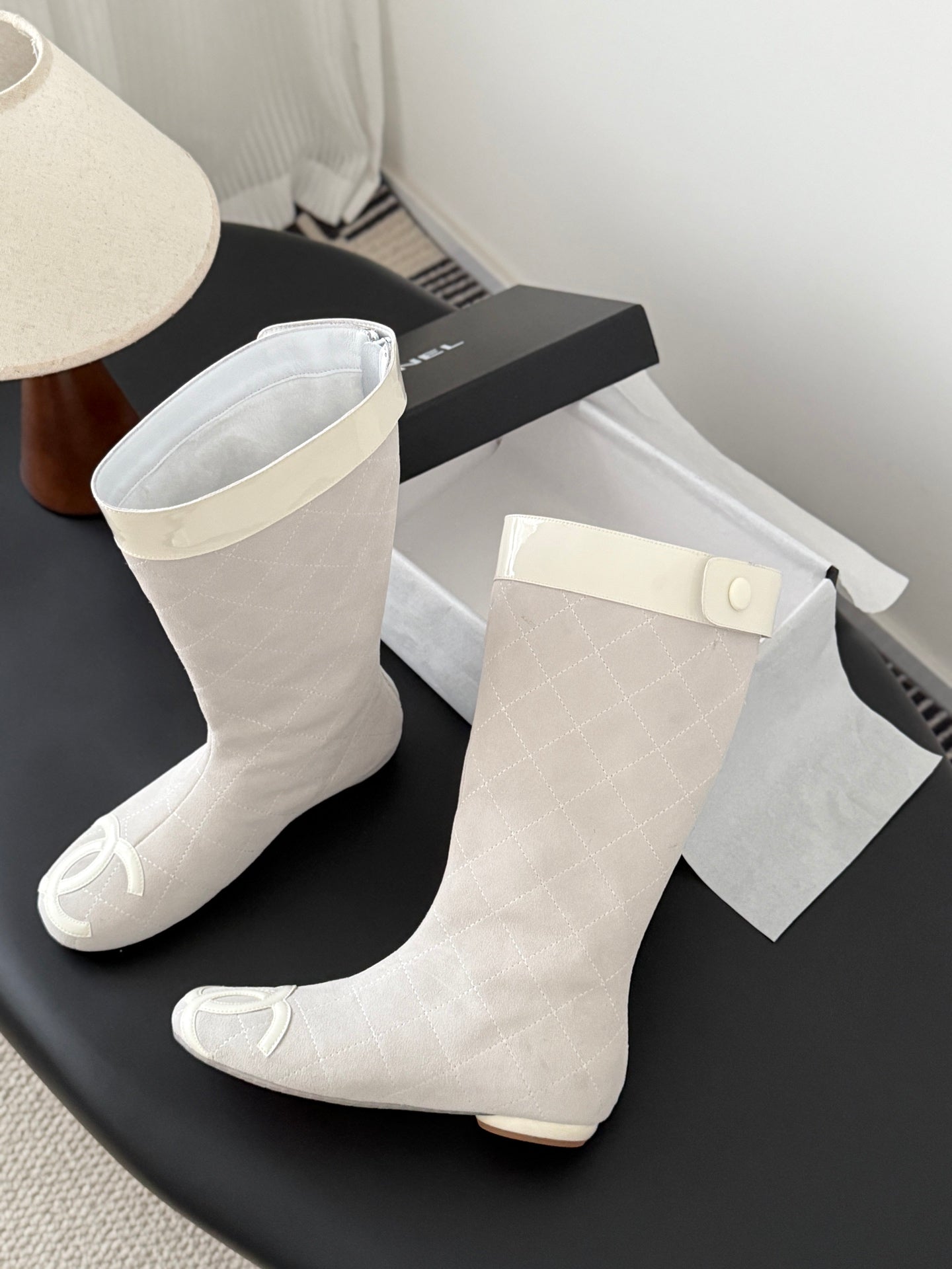 CC 2025 Vintage Cambon Mid-Calf Boots White Suede Patent Leather 550639