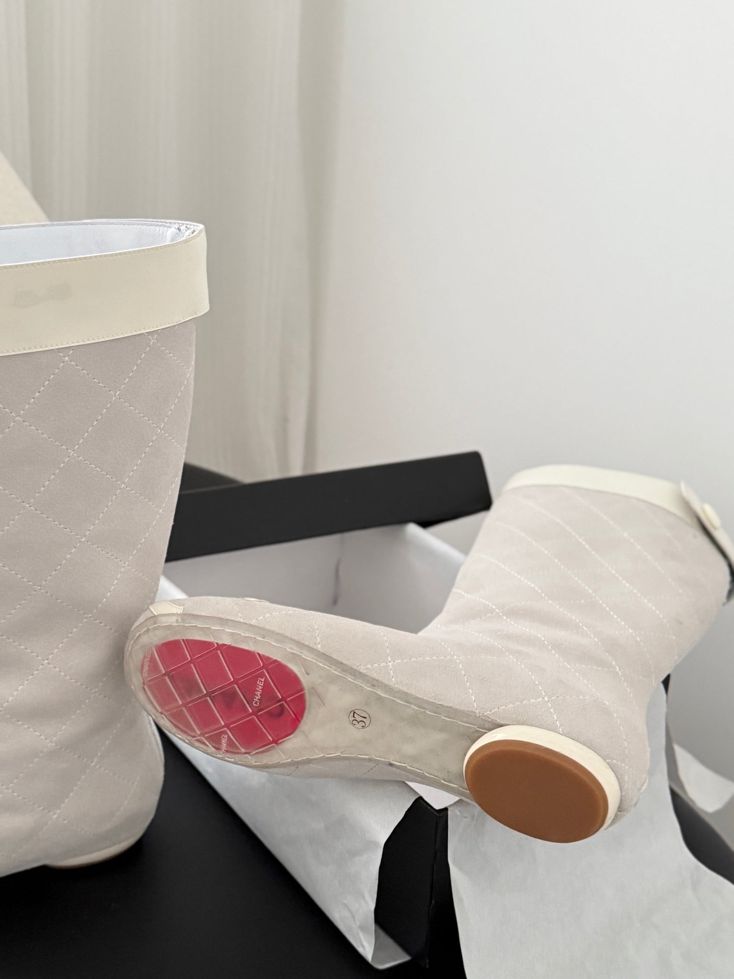 CC 2025 Vintage Cambon Mid-Calf Boots White Suede Patent Leather 550639