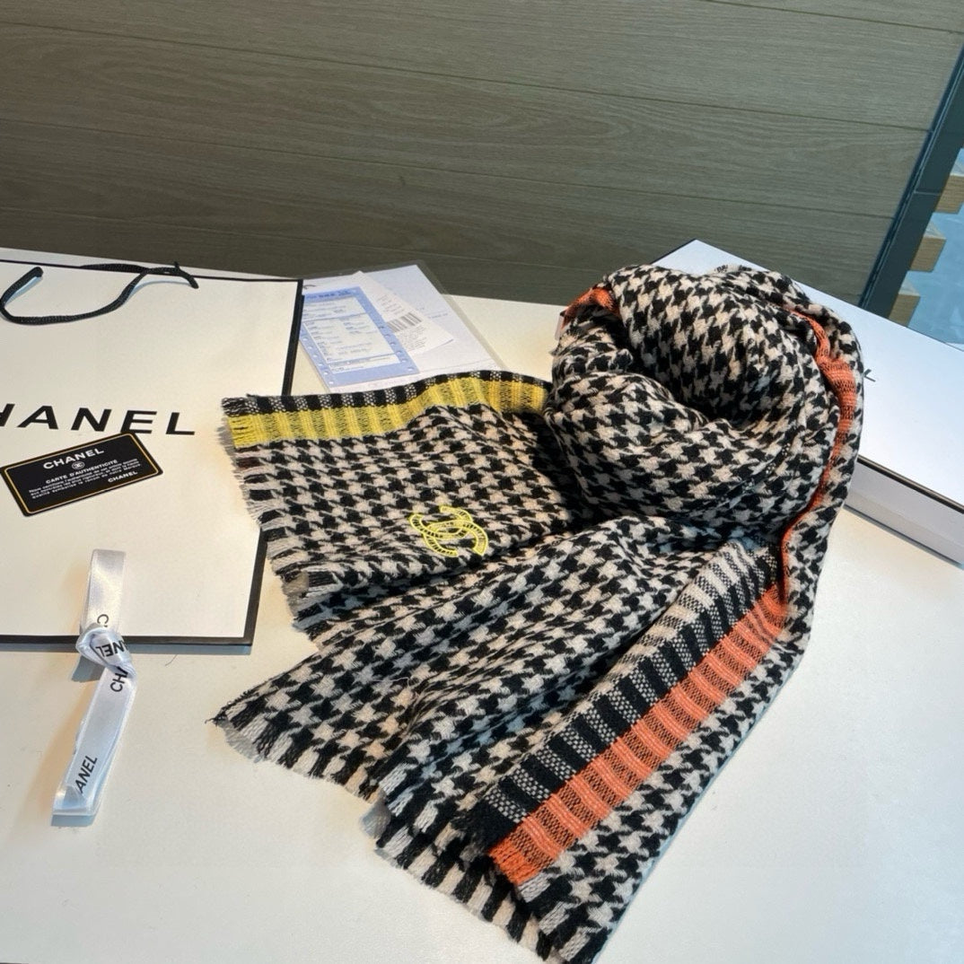 CC Scarf 190 CM In Black White Mix Orange Yellow Serrated Shape Cashmere 387912