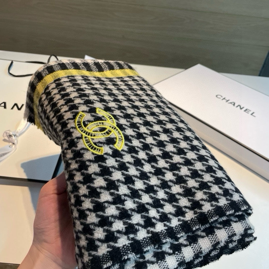 CC Scarf 190 CM In Black White Mix Orange Yellow Serrated Shape Cashmere 387912
