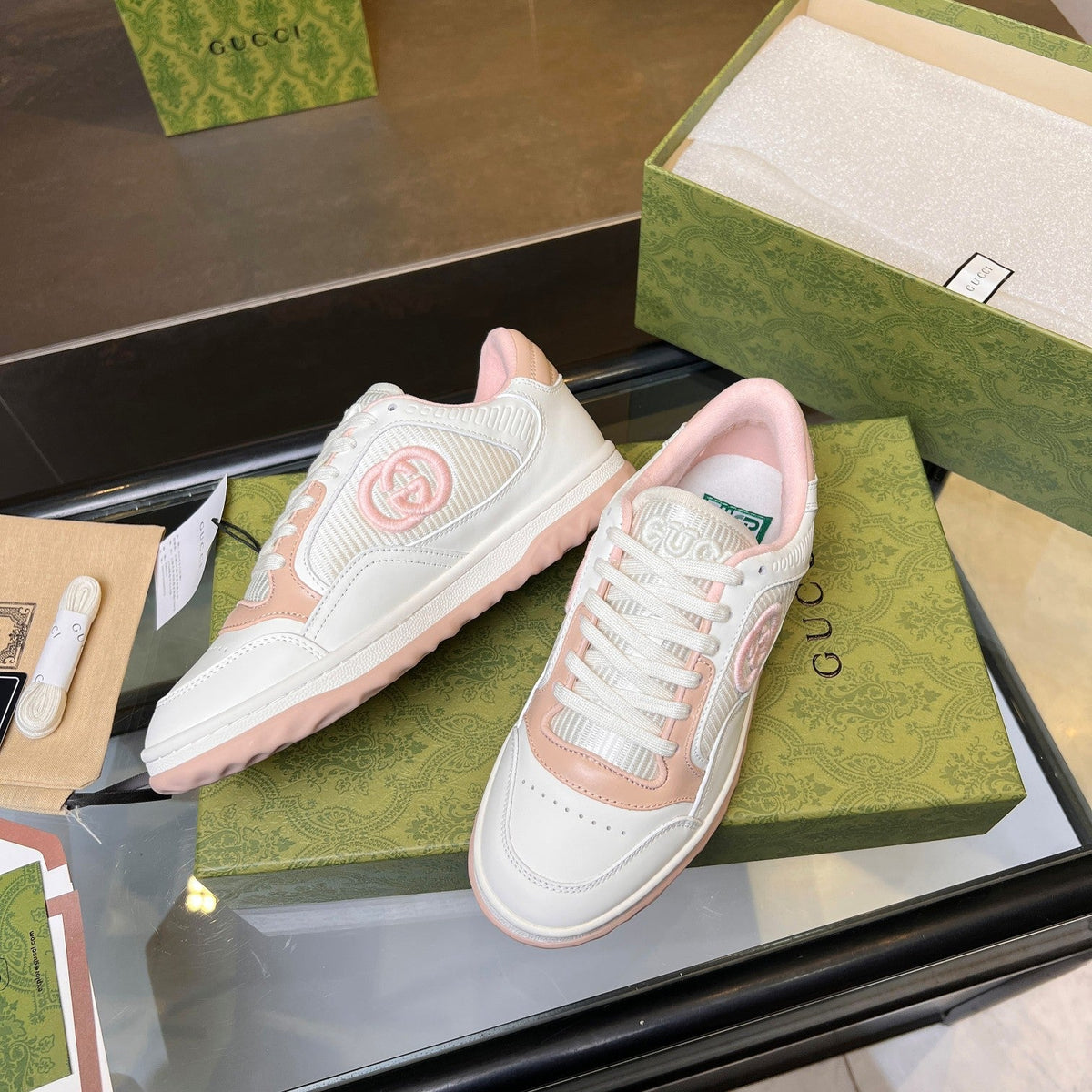 GG Men's MAC80 Sneaker White Pink Cowhide 523614