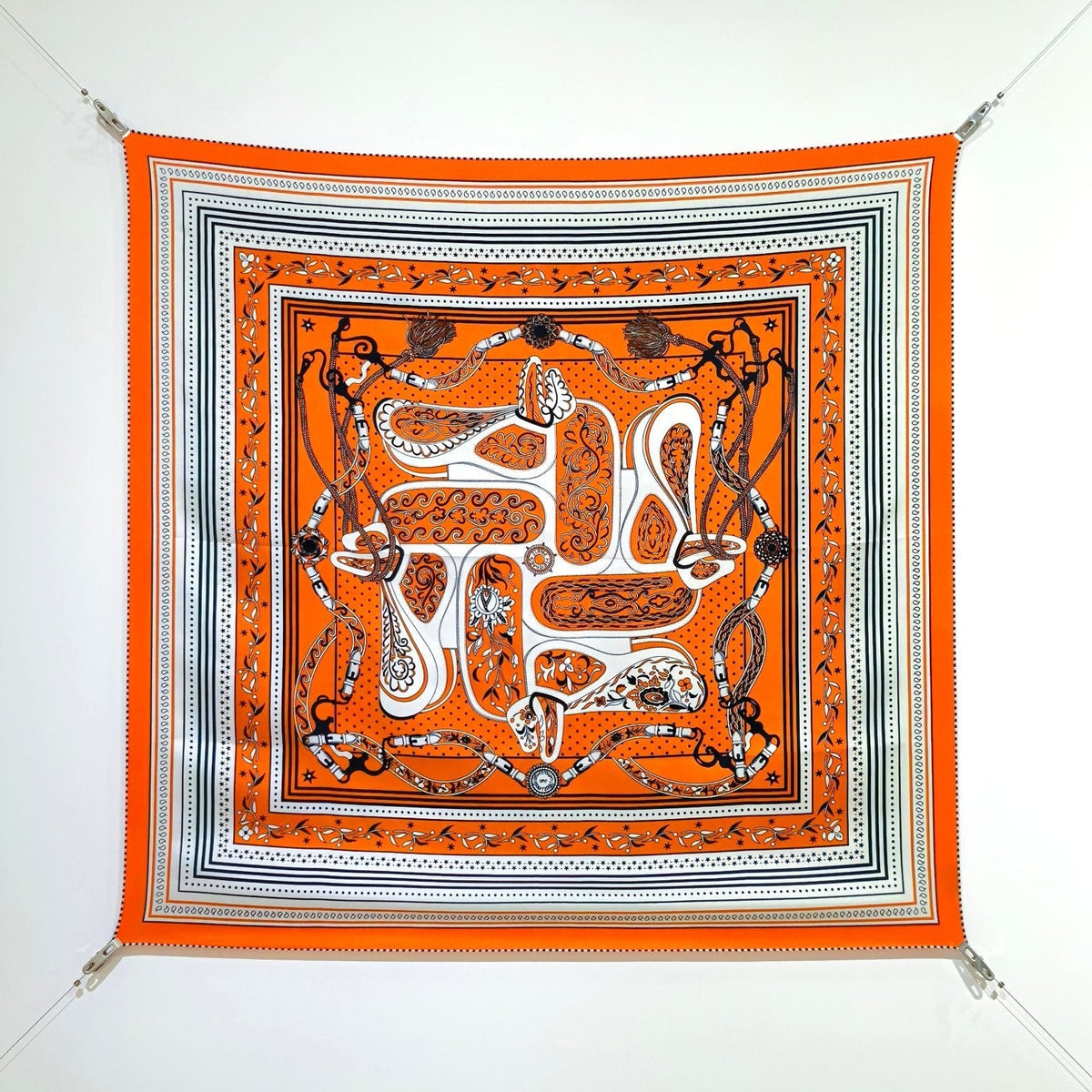 HM 26ss Amazon  Scarf 90 Orange White Twill Silk 132412