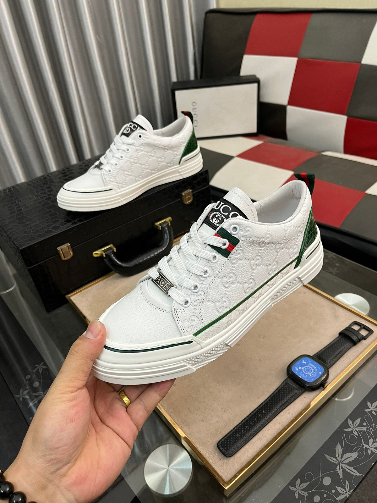 GG Men's ACE Sneaker White Green Embossed Cowhide 543293