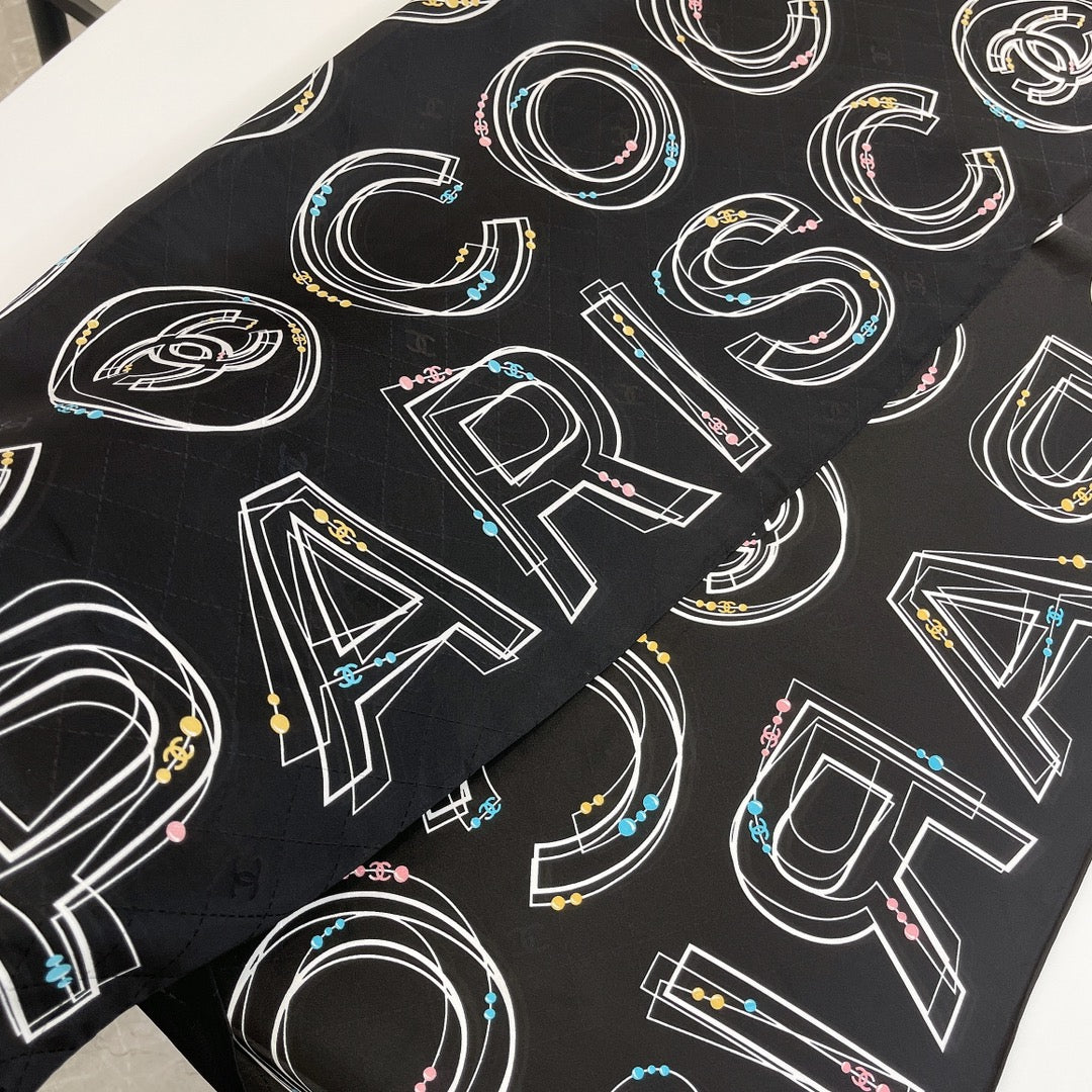 CC Square Scarf 90 CM In Black Mix White Silk 288720