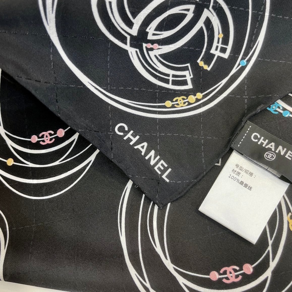 CC Square Scarf 90 CM In Black Mix White Silk 288720