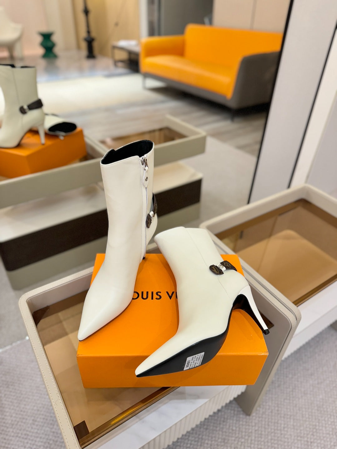 LV 25 Runway Ankle Boots 90 White  Calfskin 573862