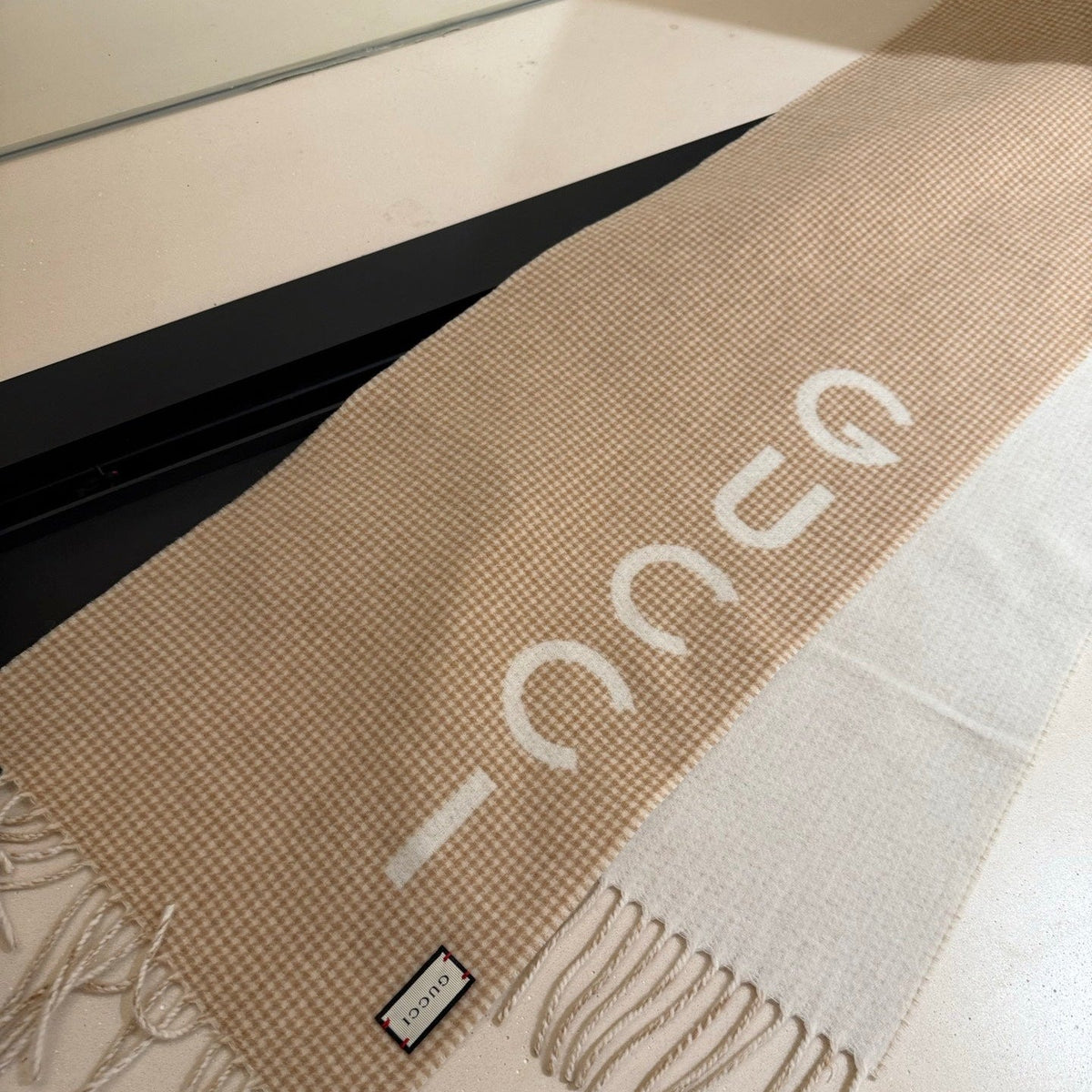 GG Jackie Mini 180CM Beige Cashmere 288067